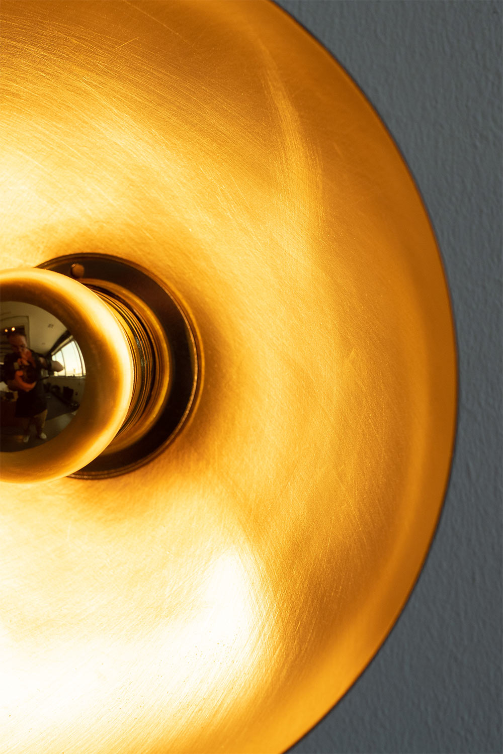 Kleine Halbkugel-Deckenleuchte BOWLY aus Messing, Ø 18 cm, Bild 2