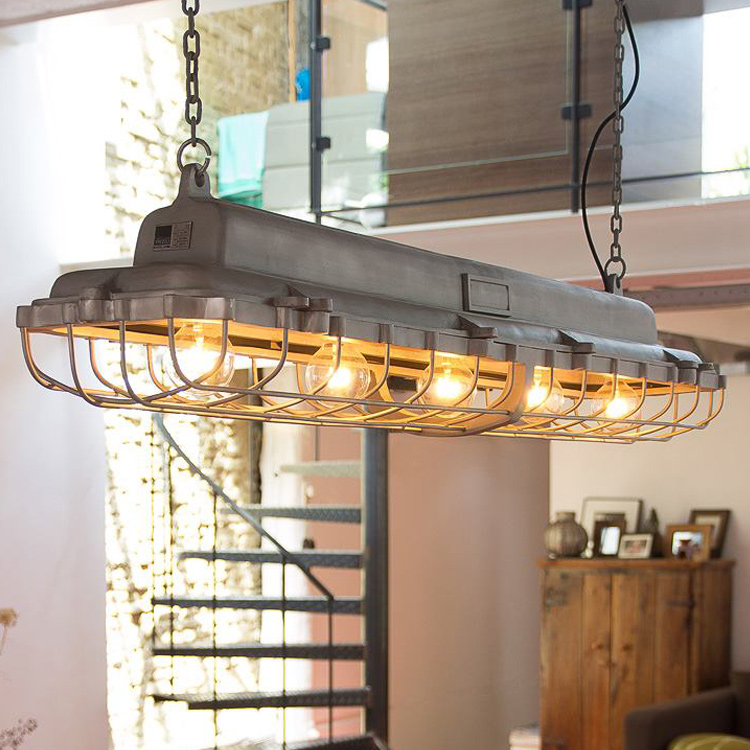 Lange Fabrik-Hängelampe LOAD für Tische und Theken Lange Fabrik-Hängelampe LOAD für Tische und Theken