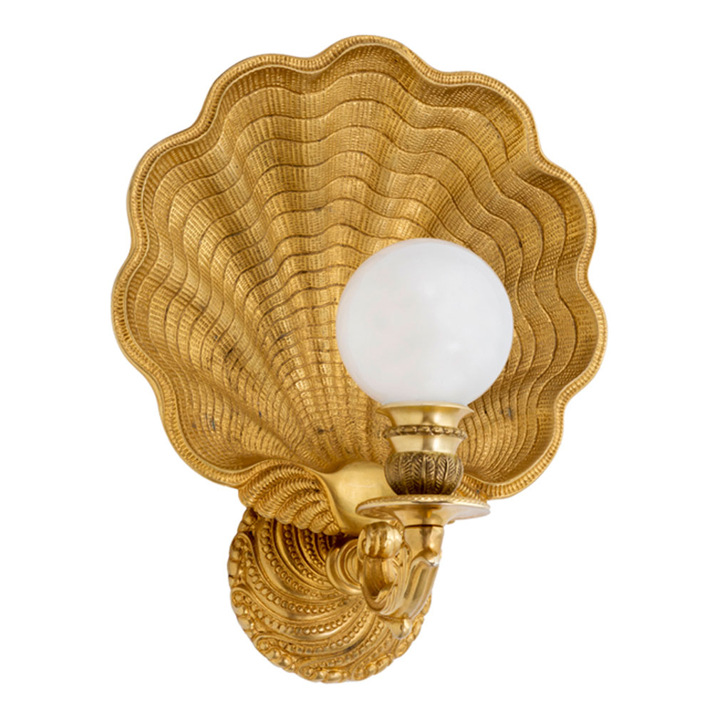 Exklusive Bronzeguss-Wandleuchte: Muschel mit Perle Exklusive Bronzeguss-Wandleuchte: Muschel mit Perle