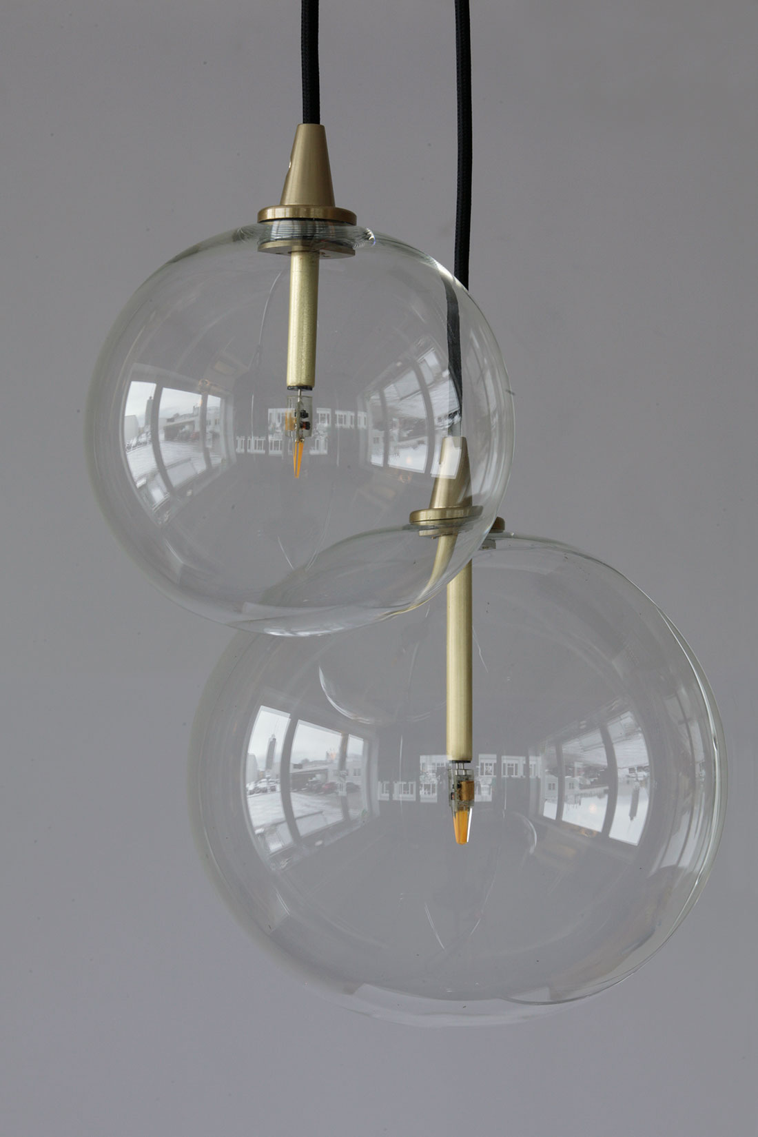 Elegante, moderne Glaskugel-Pendelleuchte (Borosilikatglas, Ø 15 bis 35 cm): Die Glaskugel-Pendelleuchte mit 15 und 20 cm Durchmesser