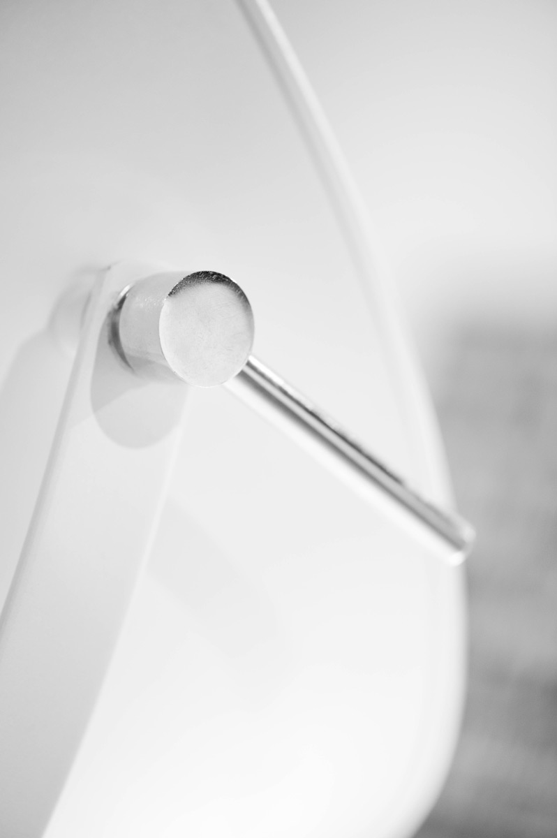 Scheinwerfer-Stehleuchte mit Dreibein-Stativ im Studio-Stil, Bild 8