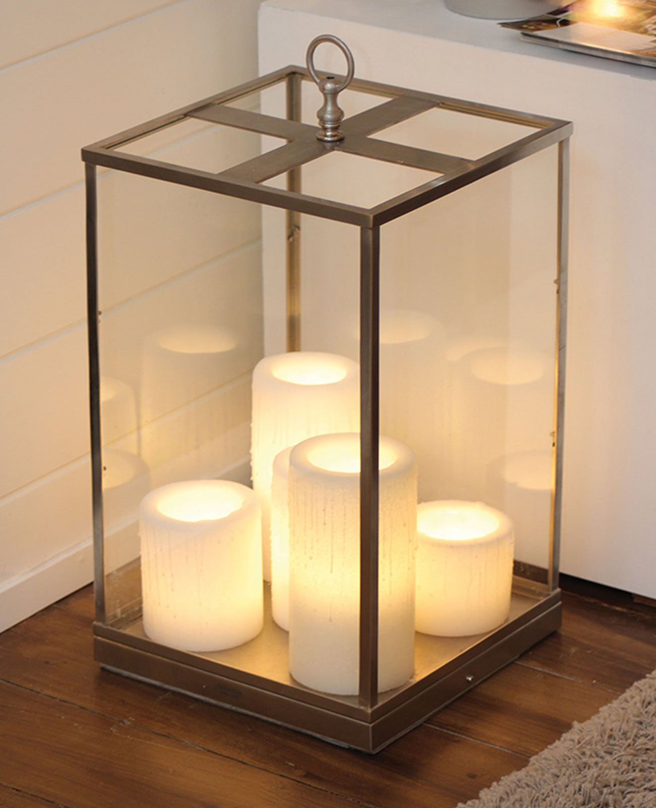 BELLEFO Glazed Box Candle Floor Light, Fig. 4 BELLEFO Glazed Box Candle Floor Light, Fig. 4