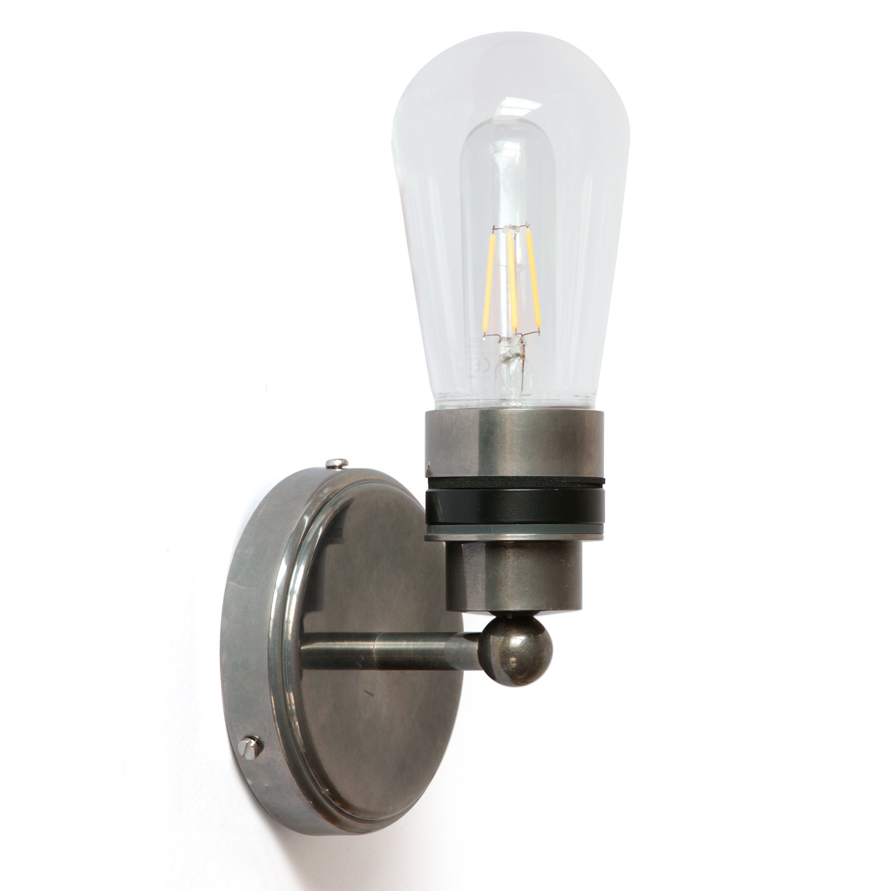 Schlichte Badezimmer-Wandlampe mit Glaskolben, IP65: Schlichte Wandlampe mit Glaskolben, mit IP65 für das Bad geeignet, Messing alt-silbern patiniert