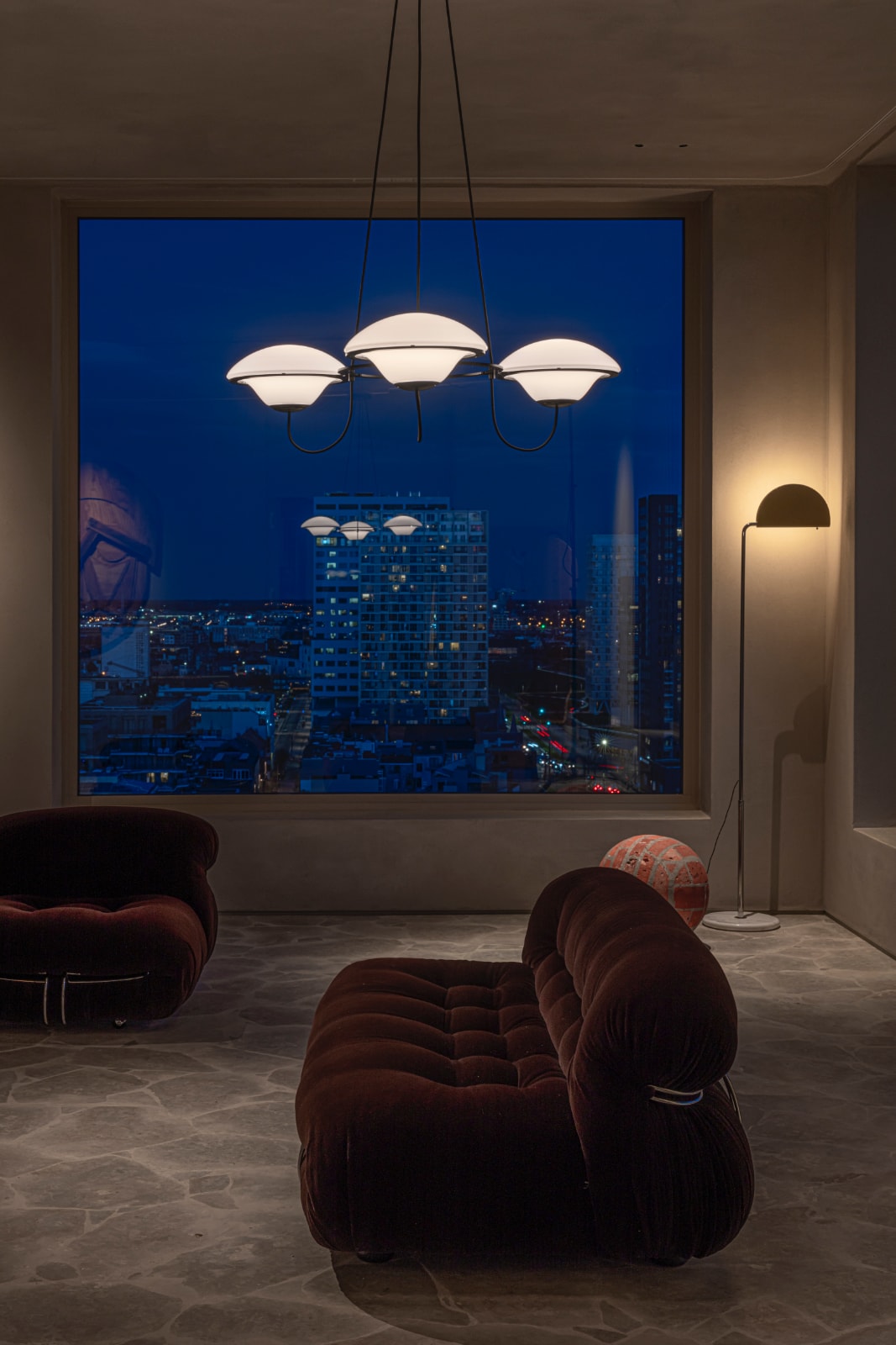 Retro-Futuristischer UFO-Design-Hängeleuchter IN THE AIR 3, Bild 3 Retro-Futuristischer UFO-Design-Hängeleuchter IN THE AIR 3, Bild 3