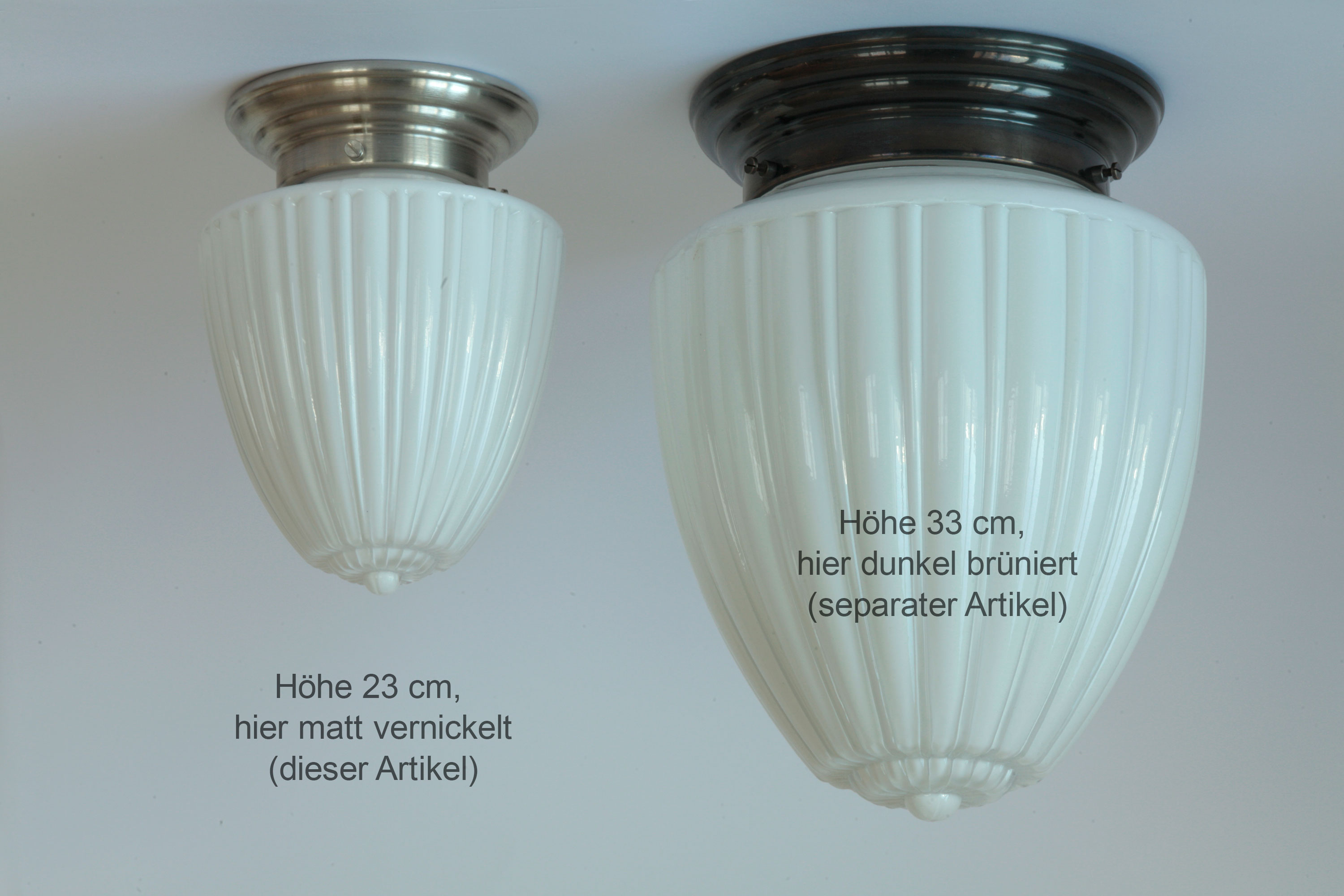 Klassische, kleinere Deckenleuchte mit kanneliertem Opalglas Ø 17 cm: Es gibt auch eine größere Ausführung (als separaten Artikel)
