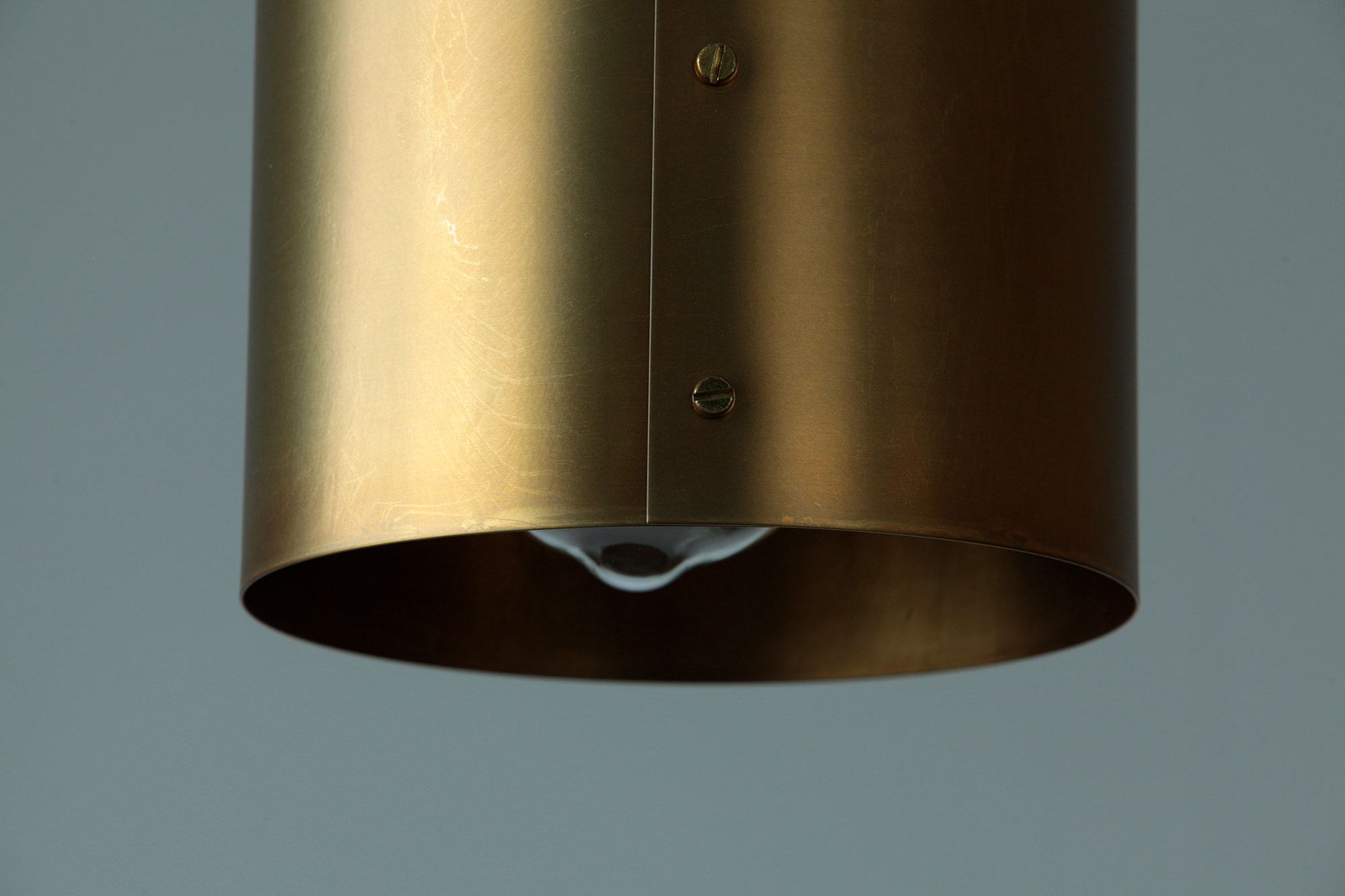 Manufaktur-Pendelleuchte SVERP mit Zylinder-Schirm aus Messing, Ø 15–38 cm, Bild 2