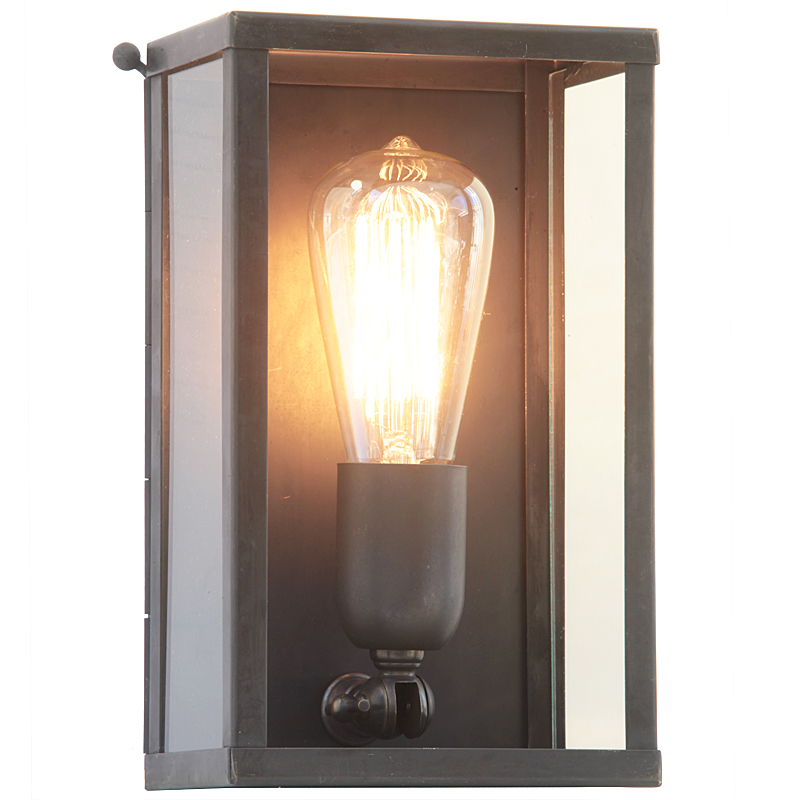 VITRINE Flache Kassettenleuchte aus Messing VITRINE Flache Kassettenleuchte aus Messing