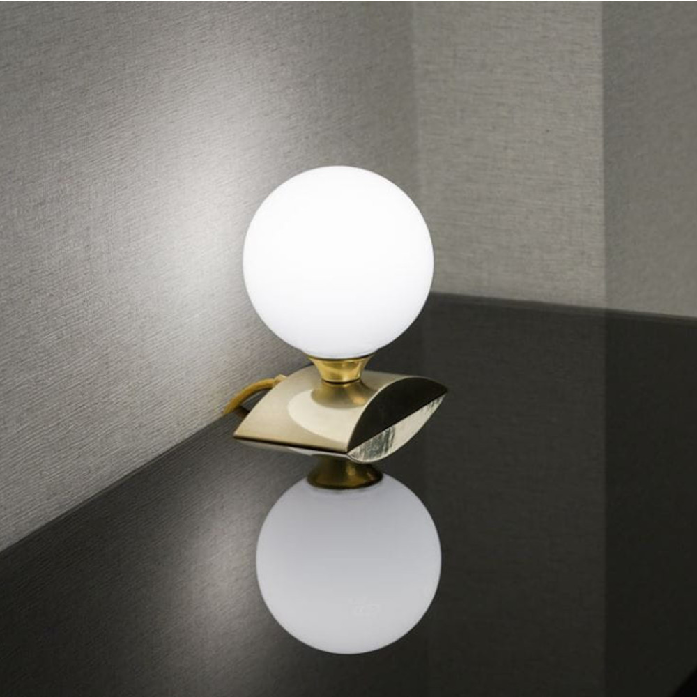 Bild 7: Messing poliert, unlackiert Elegante Kugel-Tischleuchte aus Messing: Messing poliert, unlackiert