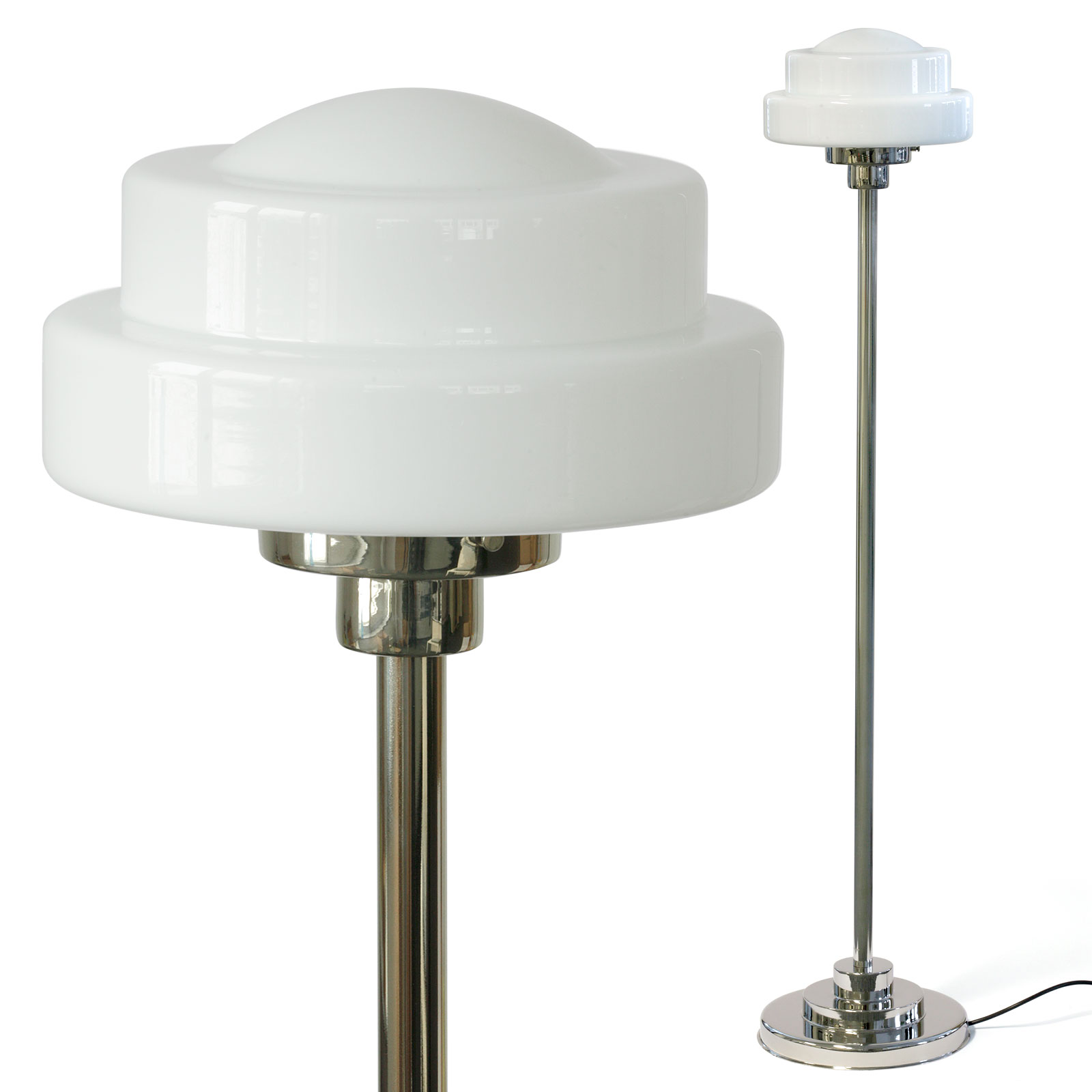 Brass floor light with broadly stepped Art Déco glass Brass floor light with broadly stepped Art Déco glass