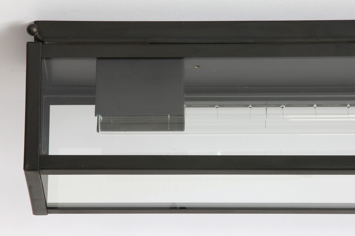 Kasten-Deckenleuchte für zwei LINESTRA-Stablampen 111 cm: Auch mit nur einer Stabglühlampe ausführbar (bitte anfragen!), hier  in „Bronze dunkel“