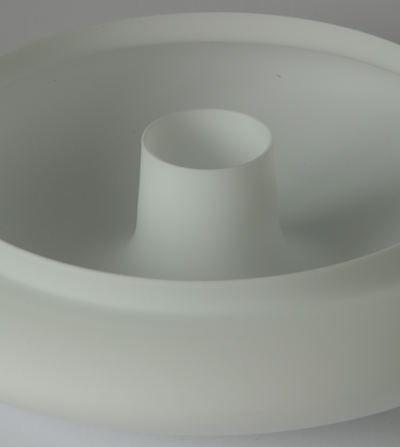 Pendelleuchte DONA mit Ring-Schirm aus Opalglas, Bild 2 Pendelleuchte DONA mit Ring-Schirm aus Opalglas, Bild 2