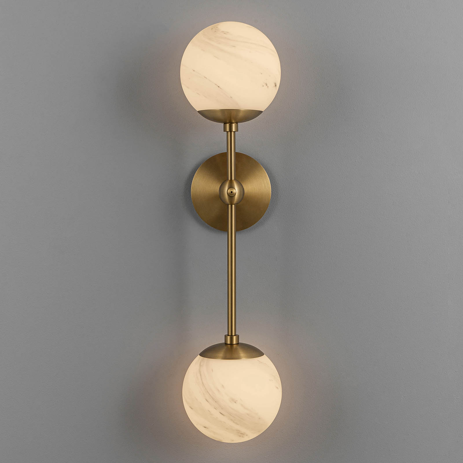 Design-Wandleuchte ARMSTRONG DUAL mit zwei Glaskugeln Design-Wandleuchte ARMSTRONG DUAL mit zwei Glaskugeln