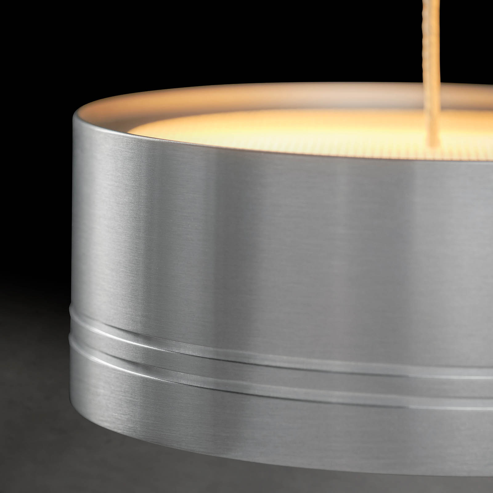 Fig. 5: Oberfläche Aluminium matt Modern Up/Down Pendant FAVOR with High-End LED Technology: Oberfläche Aluminium matt
