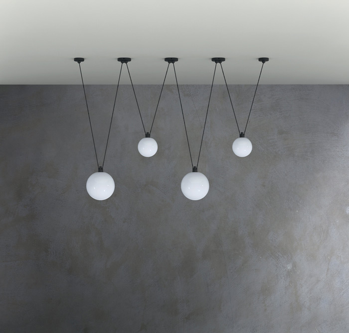 Bild 9: BEISPIEL auf Anfrage: Zwei Modelle N°324 kombiniert mit Zusatz-Deckenteil AC3 Flexible Pendelleuchten-Kombination mit Trapez Les Acrobates N° 324: BEISPIEL auf Anfrage: Zwei Modelle N°324 kombiniert mit Zusatz-Deckenteil AC3