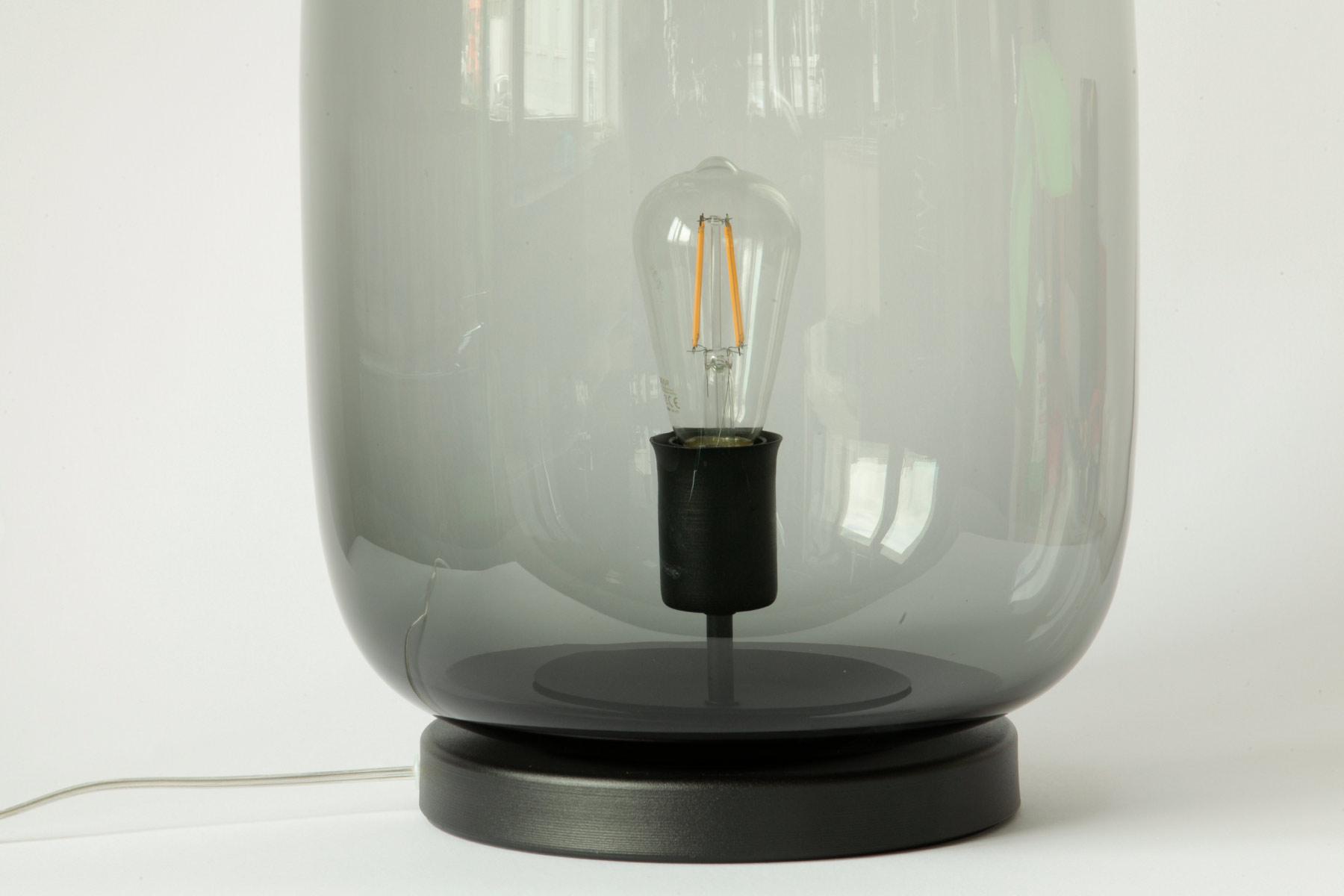 Große Glas-Tischleuchte (45 cm) mit Rauchglas-Schirm – Casa Lumi