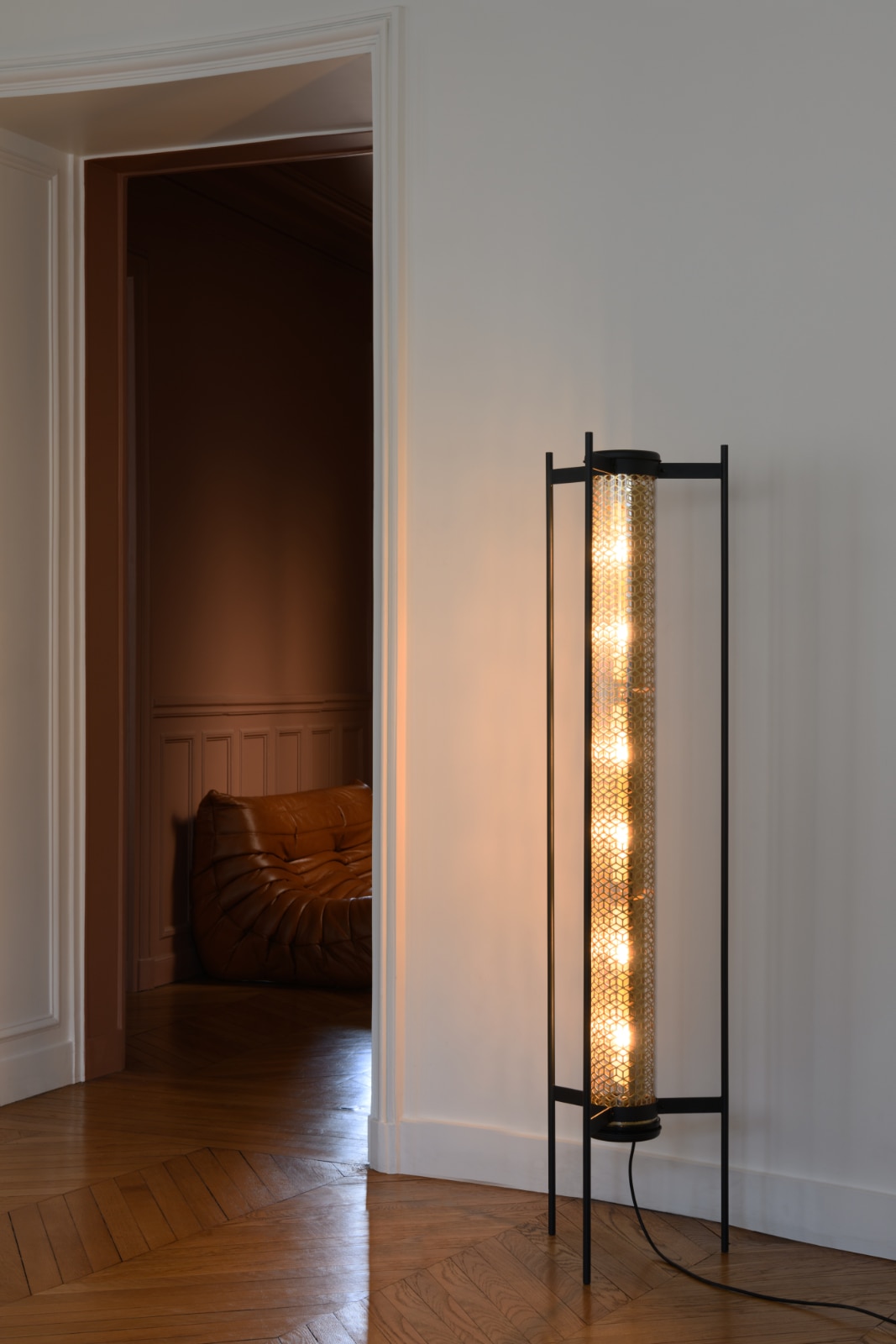 VENDÔME FLOOR Design Floor Light with Golden Perforated Grid, Fig. 2 VENDÔME FLOOR Design Floor Light with Golden Perforated Grid, Fig. 2