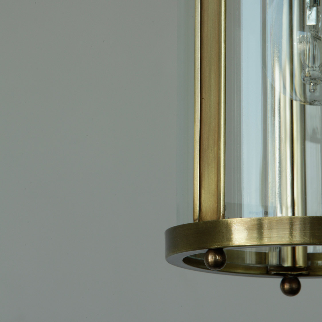 Bild 4: (hier 12 Messing patiniert) Kleine Rundglas-Laterne: Französische Pendelleuchte Ø 14 cm: (hier 12 Messing patiniert)