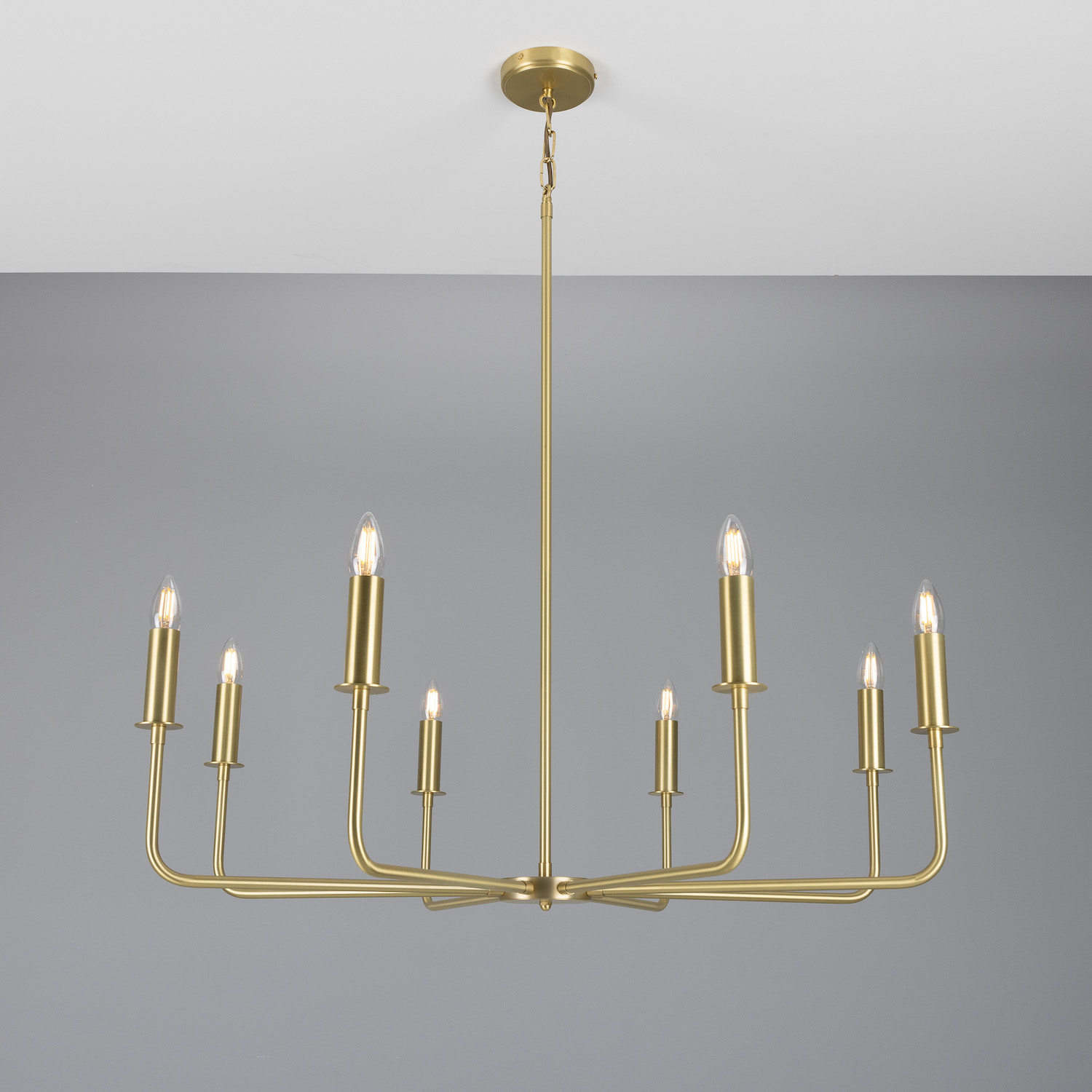 Modern Eight-Light Chandelier: Messing satiniert