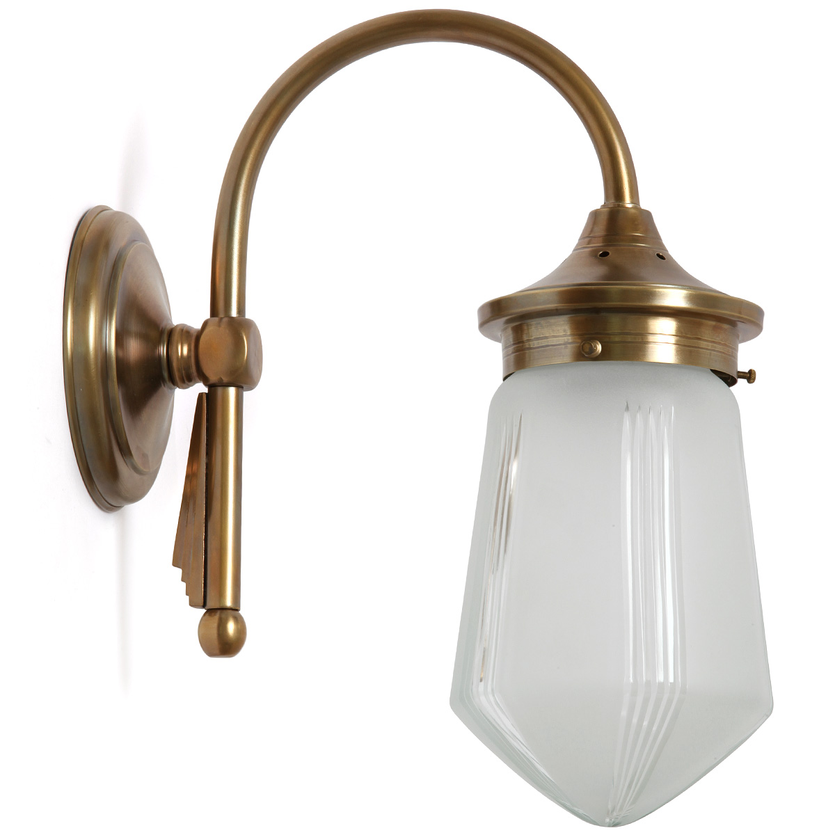 Schlichte Art Déco-Wandlampe mit rundem Wandteil: Die schlichte Art déco-Wandlampe mit Bogen-Arm, hier in Alt-Messing