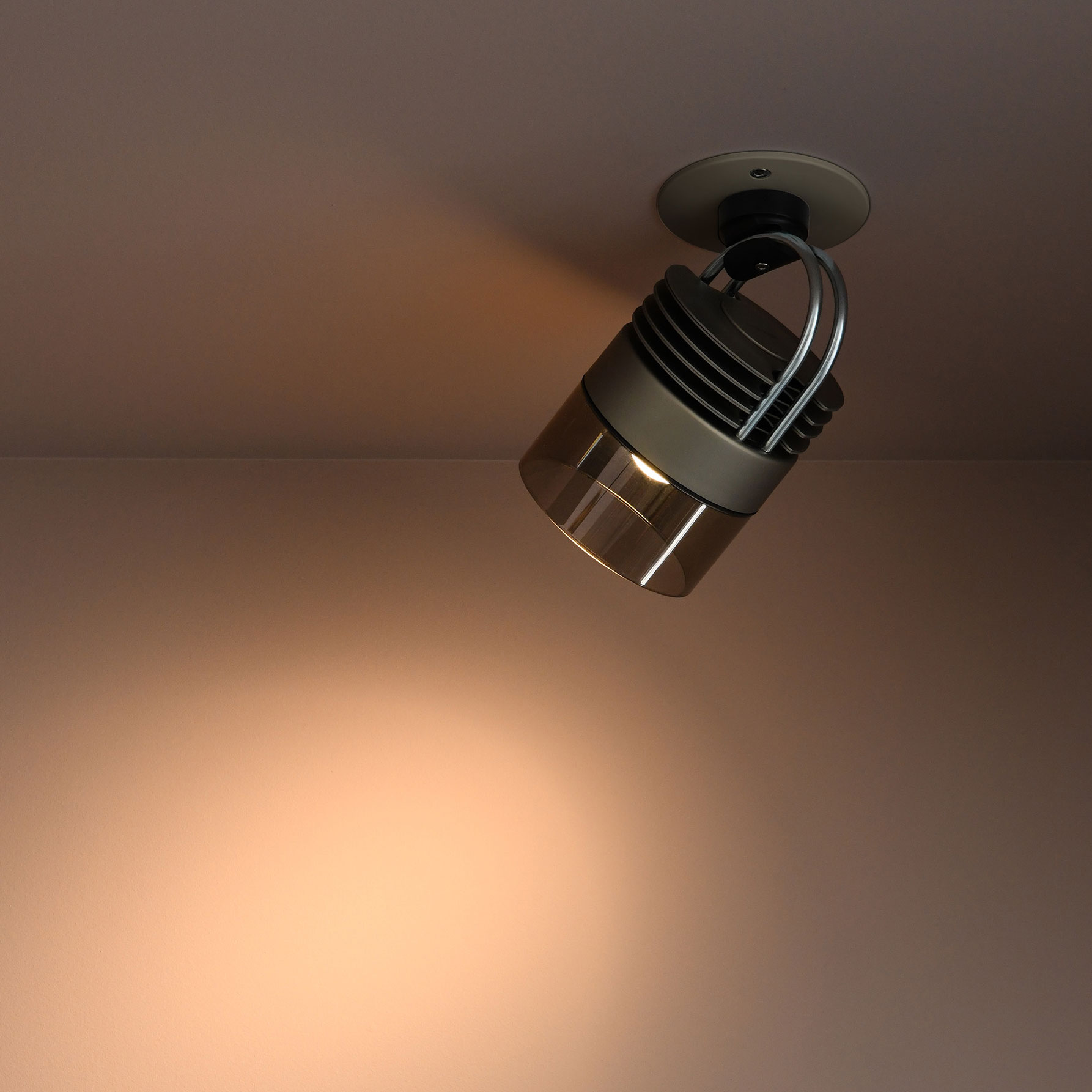 MOD Recessed Ceiling Spot – Modular Spotlight System: Bronze mit Rauchglas-Schirm