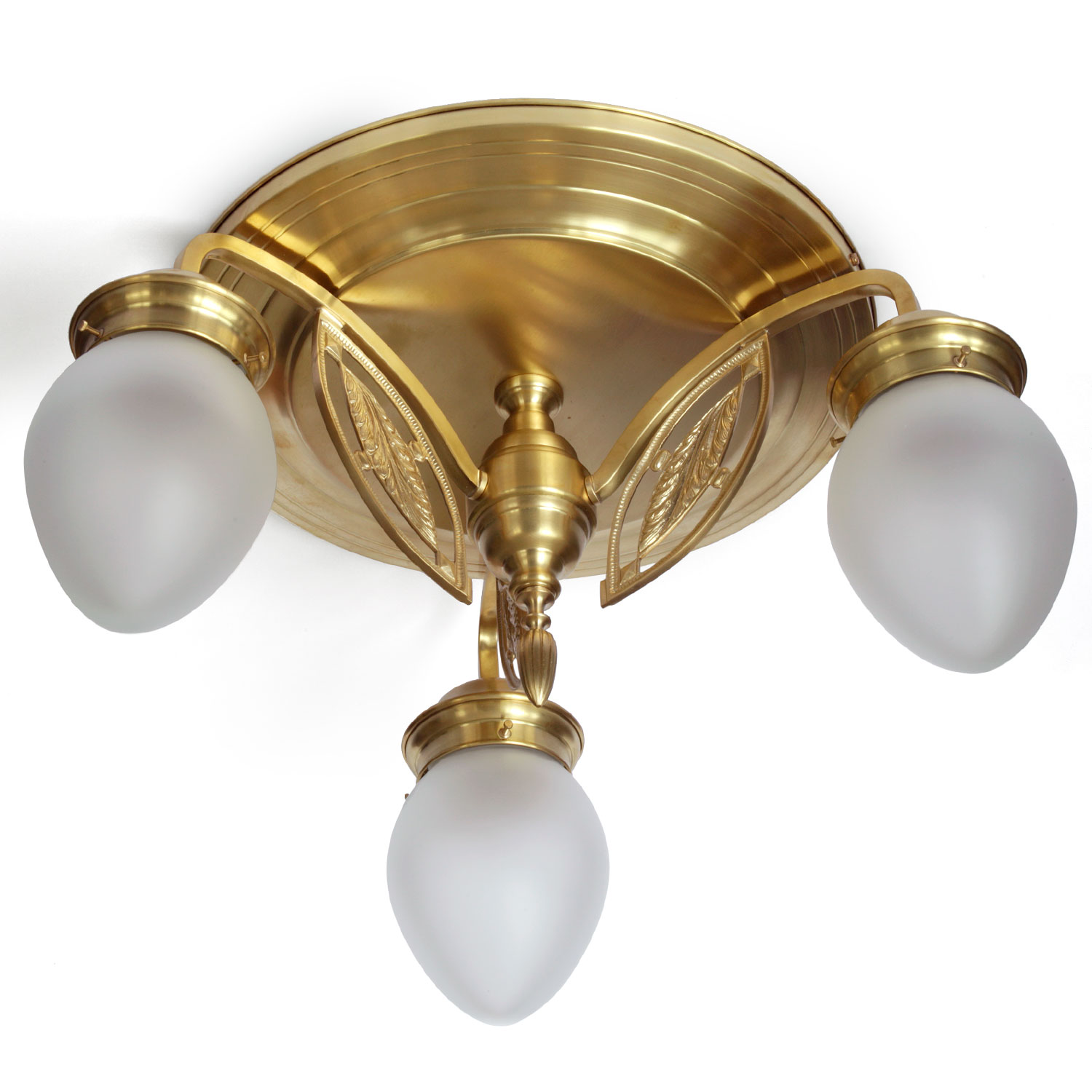 Dreiflammige Deckenleuchte im Jugendstil Ø 53 cm Dreiflammige Deckenleuchte im Jugendstil Ø 53 cm