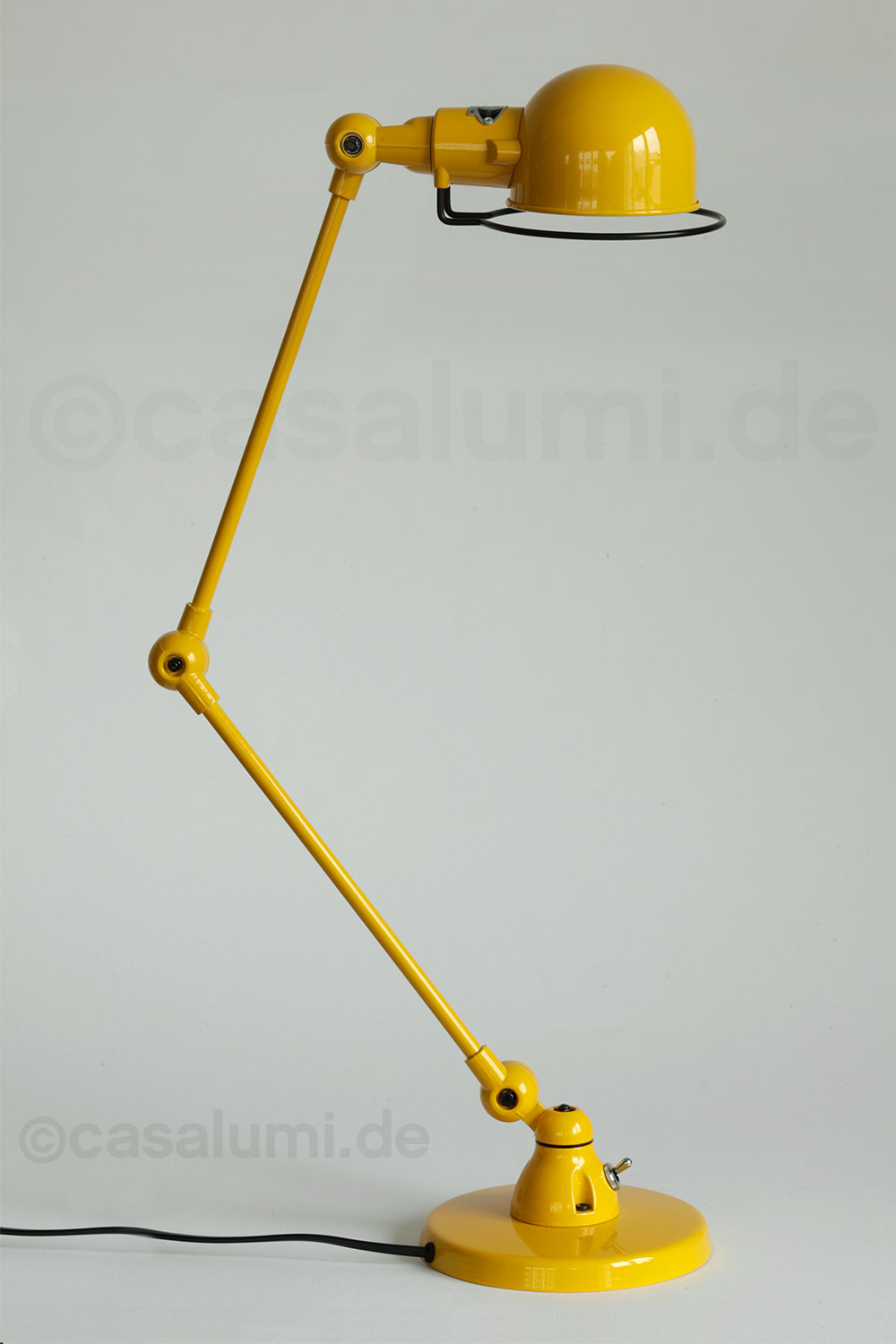 Bild 7: Kleine Tischleuchte SIGNAL SI331, glänzend lackiert in RAL 1003 Signalgelb Kleine Tischleuchte SIGNAL SI333: Kleine Tischleuchte SIGNAL SI331, glänzend lackiert in RAL 1003 Signalgelb