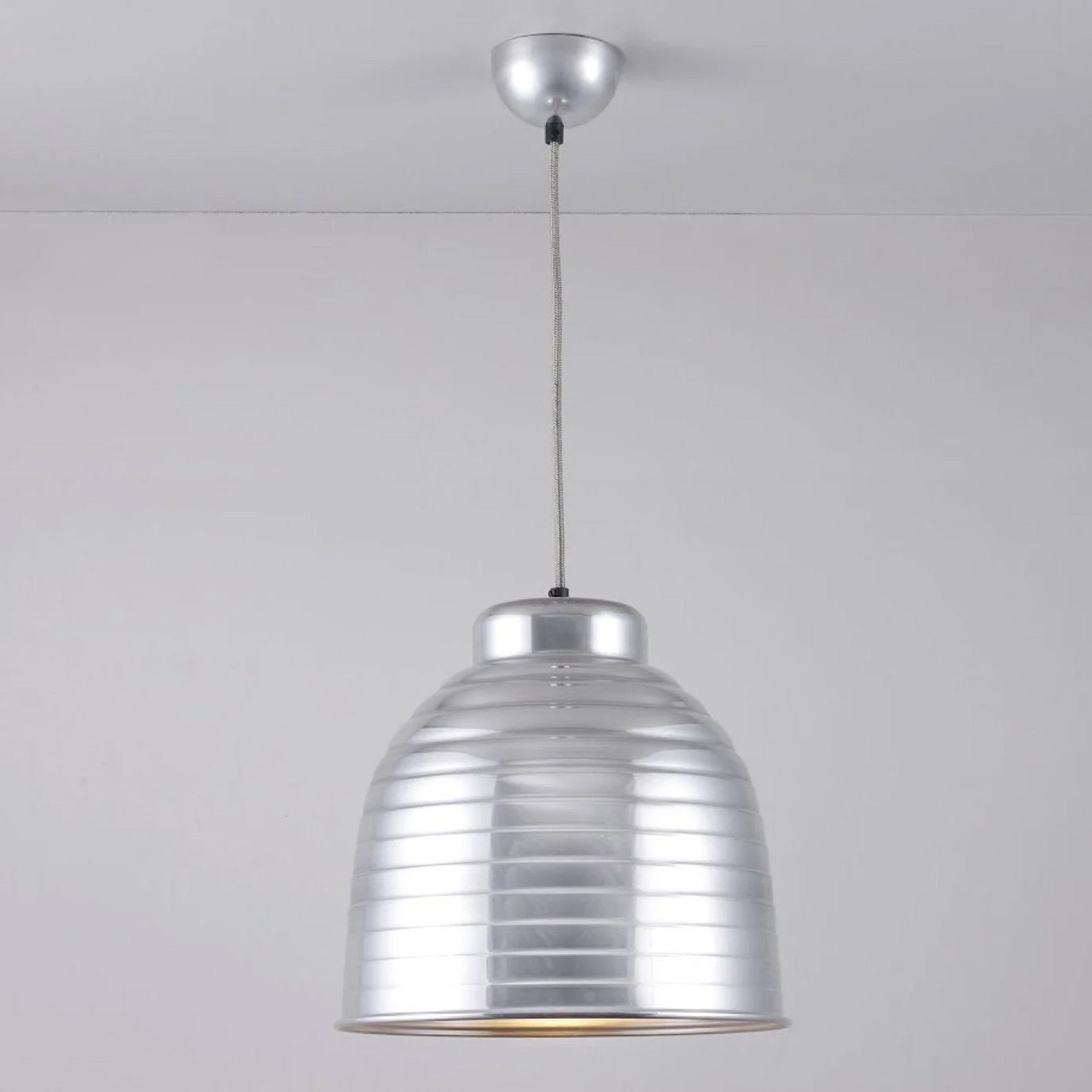 Voluminöse Pendelleuchte im Industrial-Style für Esstische RIPPLE, Bild 2