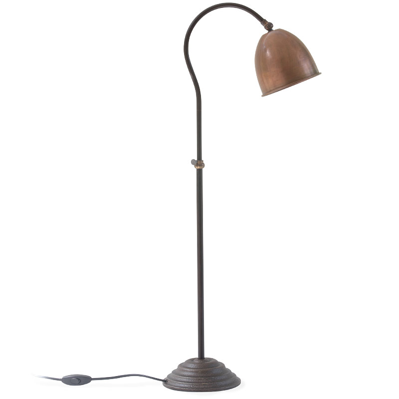 DELFI Elegante Stehlampe für den Tisch mit Kupferschirm: Der becherförmige Kupferschirm (Ø 120 mm) kann per Flügelmutter verstellt werden