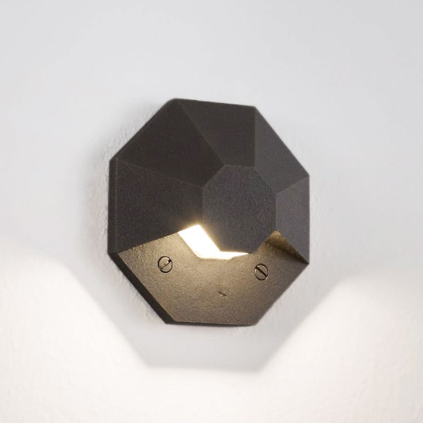 Wandfluter OCTO aus Messingguss, IP55