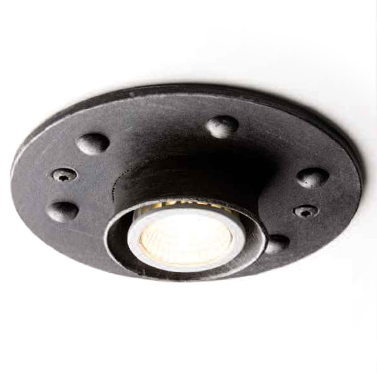 Rustikaler Einbau-Deckenstrahler aus Schmiedeeisen, Ø  15 cm Rustikaler Einbau-Deckenstrahler aus Schmiedeeisen, Ø  15 cm