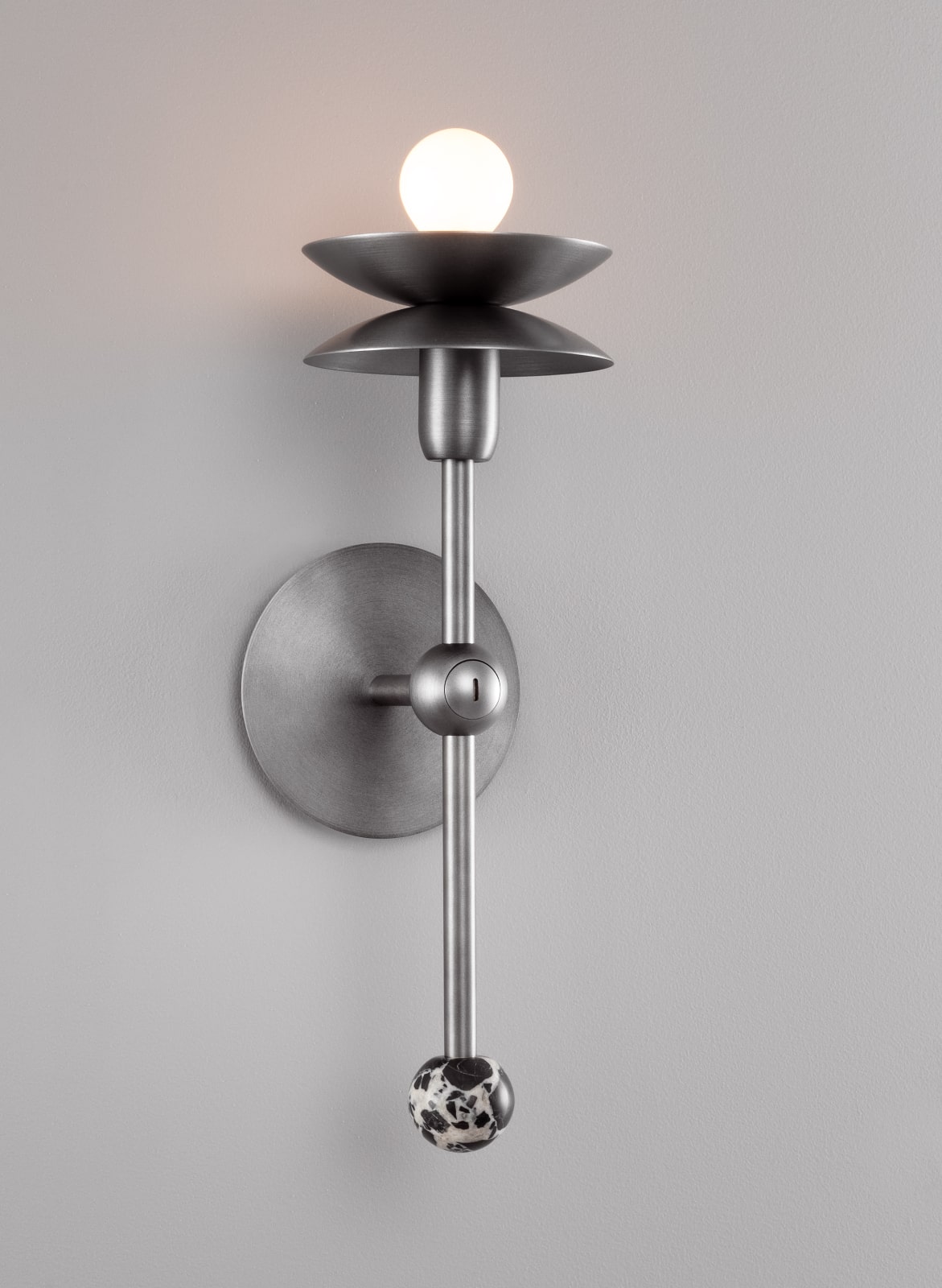BABYLON SINGLE Sculptural Wall Light in Brass and Natural Marble: Tarnished Silver – Calacatta Black