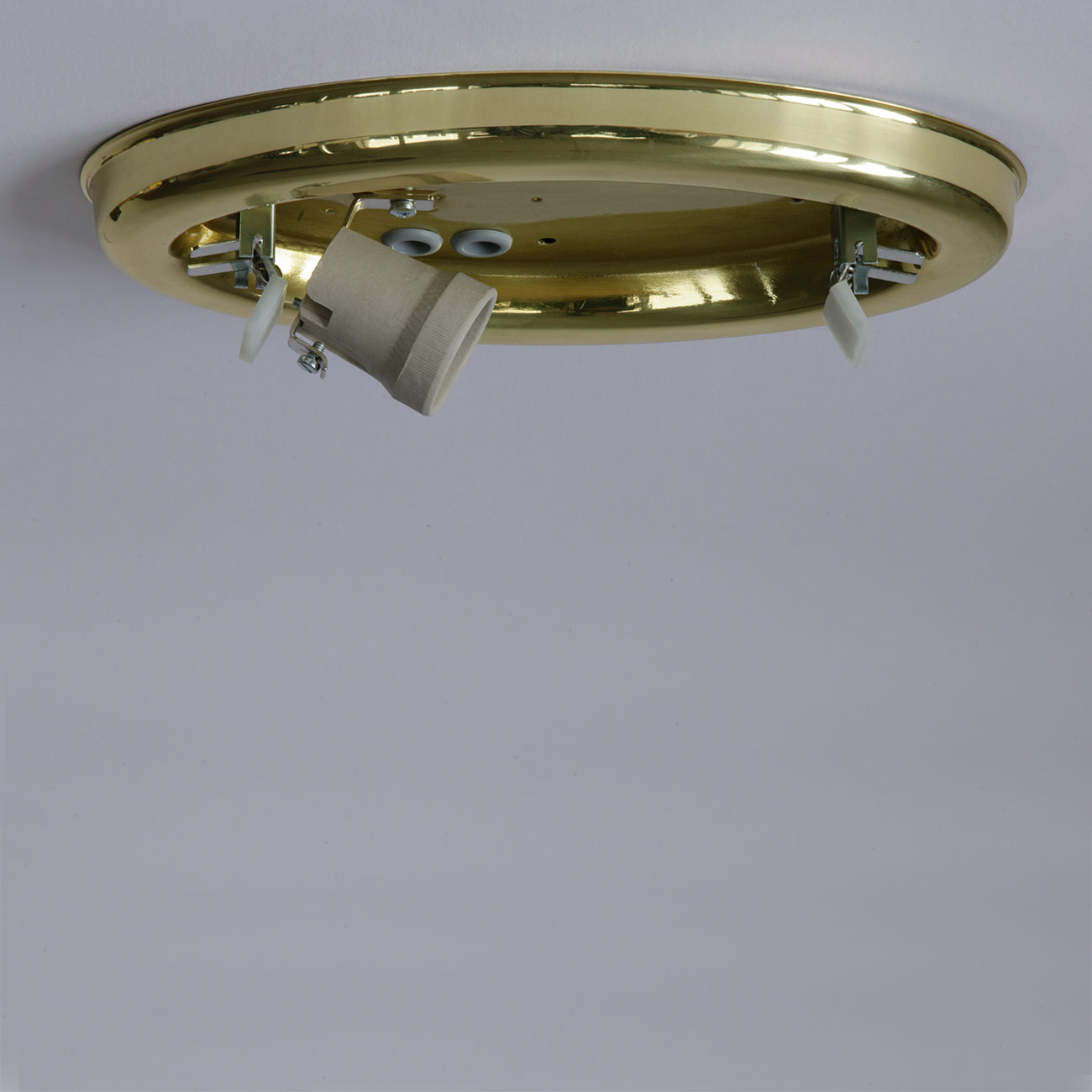 Bild 14: Deckenteil (Größe S mit einer E27-Porzellanfassung), Glashalter mit zwei Federklemmen Ovale Glas-Deckenleuchte ALVA mit Zierblende: Deckenteil (Größe S mit einer E27-Porzellanfassung), Glashalter mit zwei Federklemmen