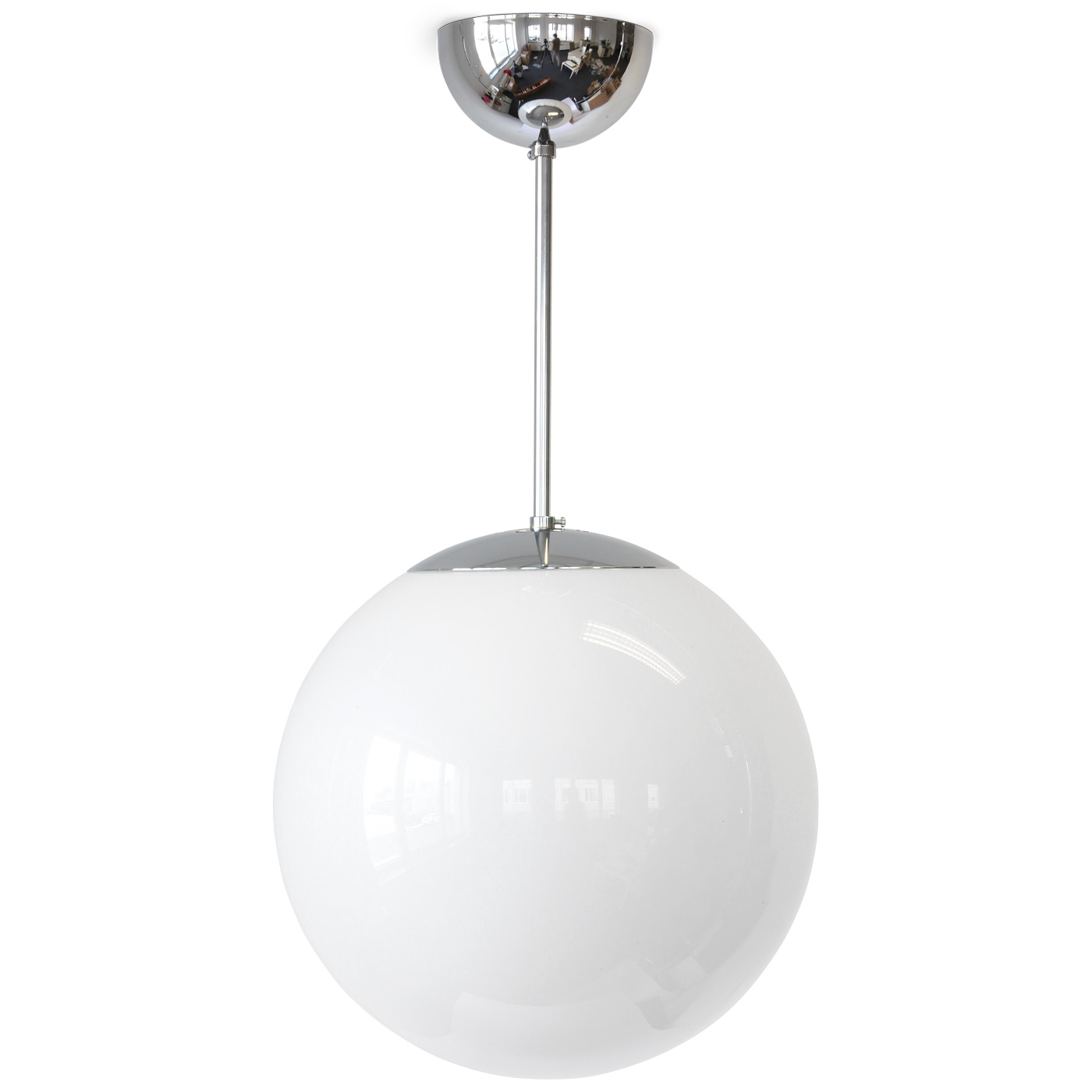 Verchromte Kugel-Deckenleuchte GLOBO mit weißem Glas – Casa Lumi