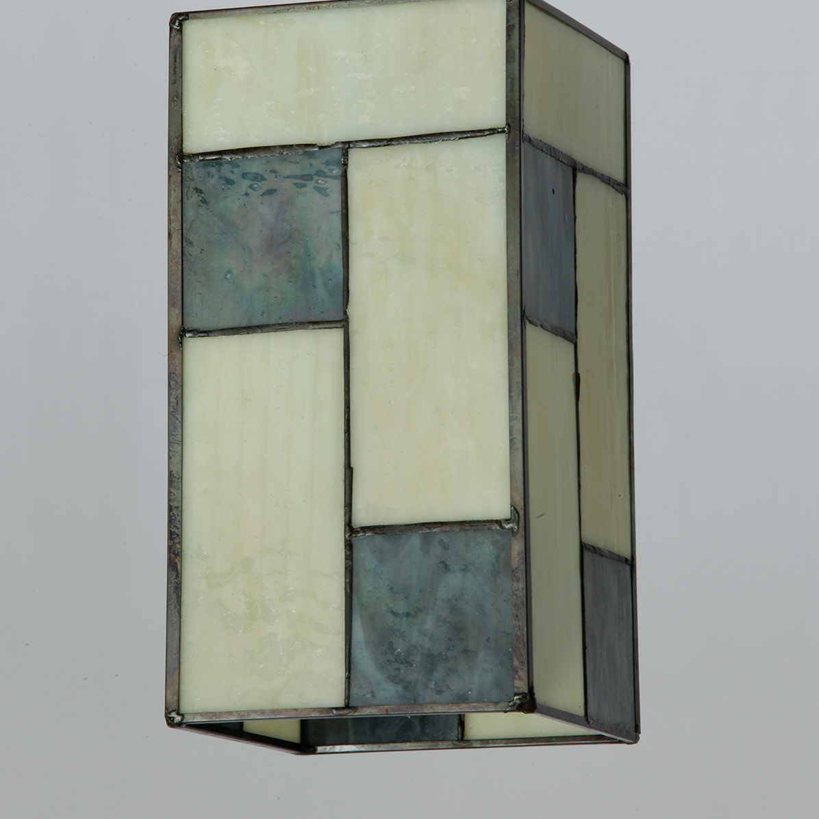 2er- oder 3er-Gruppe aus geometrischen Tiffanyglas-Hängeleuchten, Bild 4