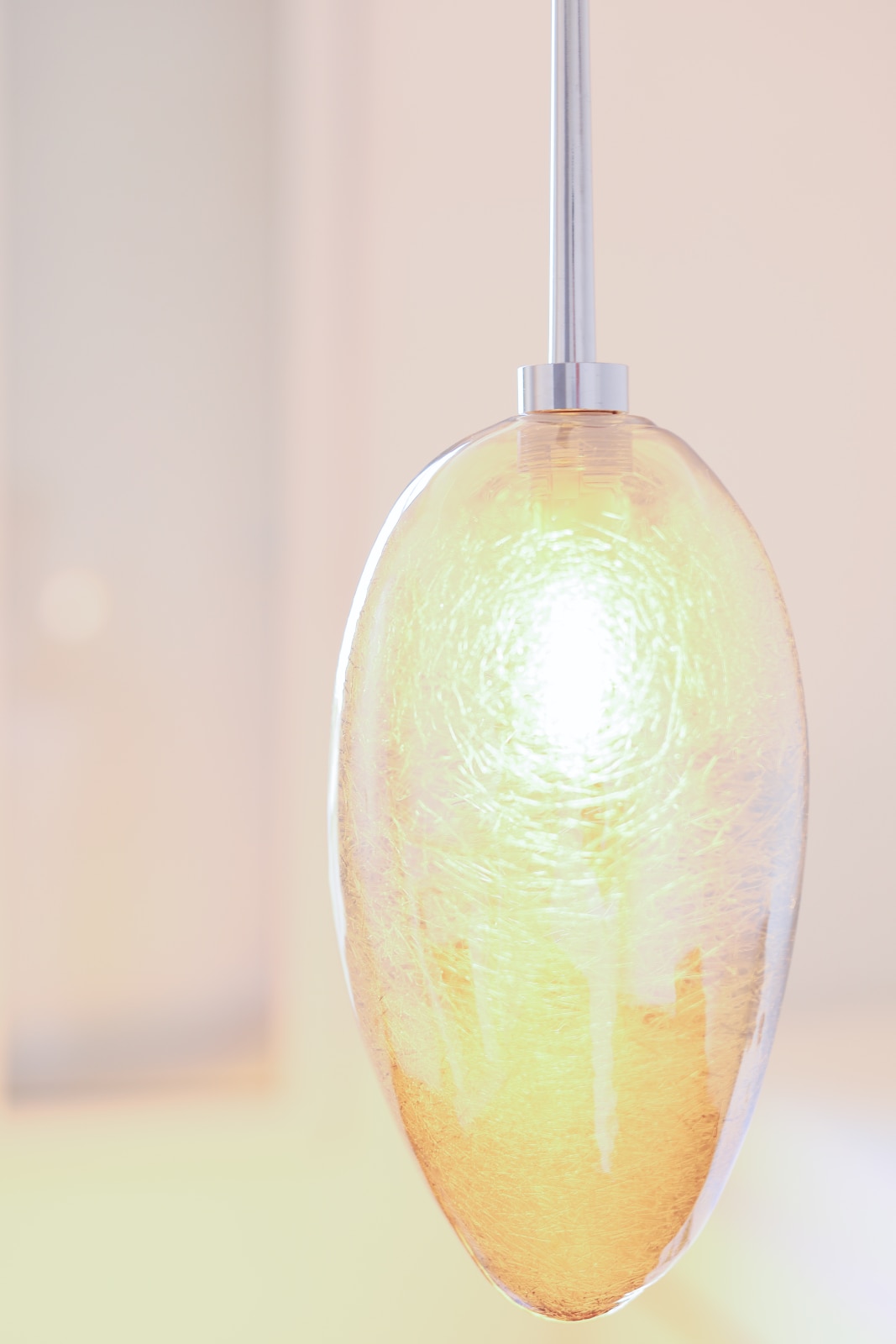 Bild 3: Chrom verspiegelt, angeschaltet Pendelleuchte GALET 01 mit golden und silbern verspiegeltem Glas: Chrom verspiegelt, angeschaltet