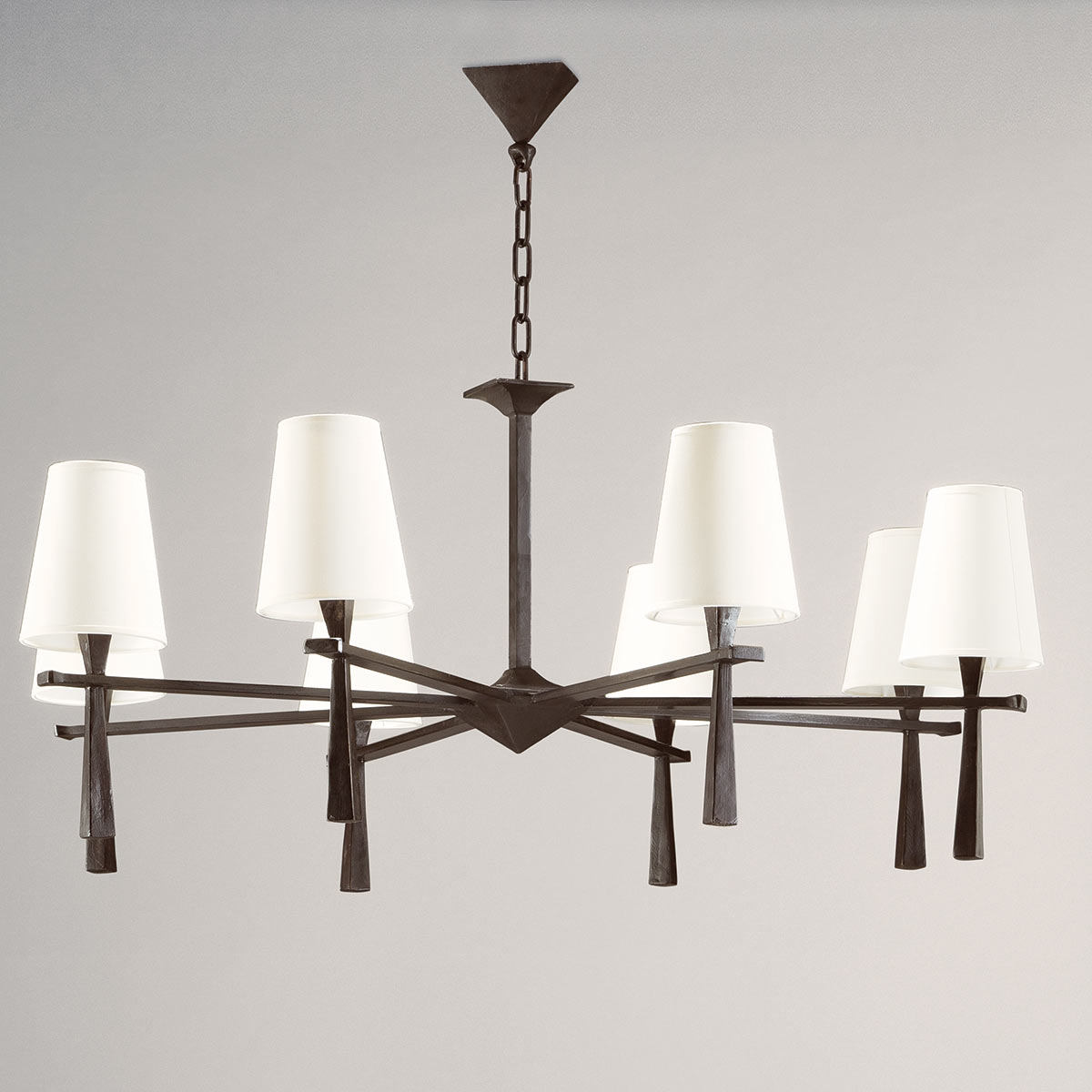 Bild 5: Bronzeguss-Lüster, großes Modell, Bronze brüniert Exklusiver Bronzeguss-Lüster PABLO mit Textilschirmen (Ø 90 / 106 cm): Bronzeguss-Lüster, großes Modell, Bronze brüniert