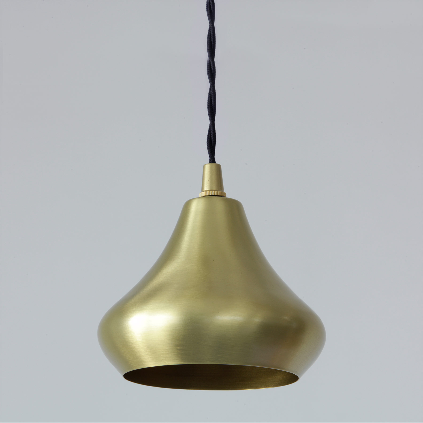 Kleine Messing-Hängeleuchte im marokkanischen Stil: Kleine „marokkanische“ Messinglampe, hier in Messing satiniert