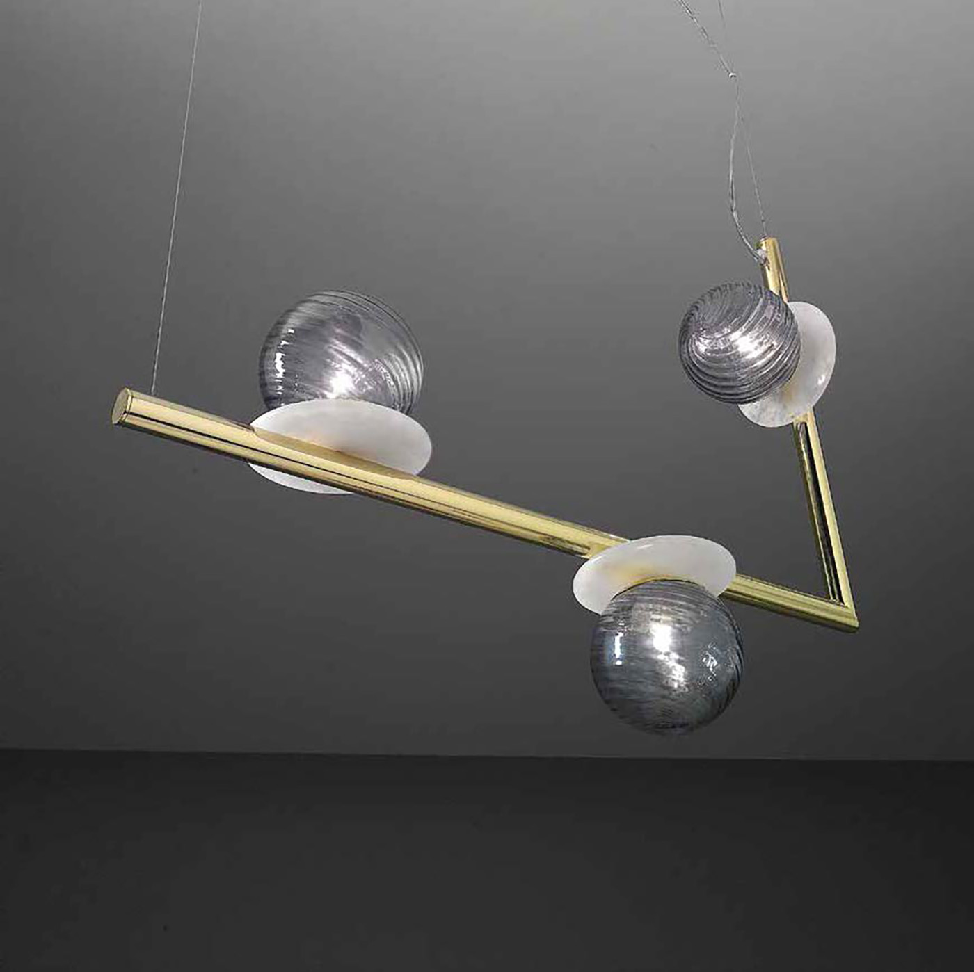 Dreiflammiger Design-Leuchter mit Murano-Glas und Alabaster AFRODITE: Modell 1, nach oben gerichtet