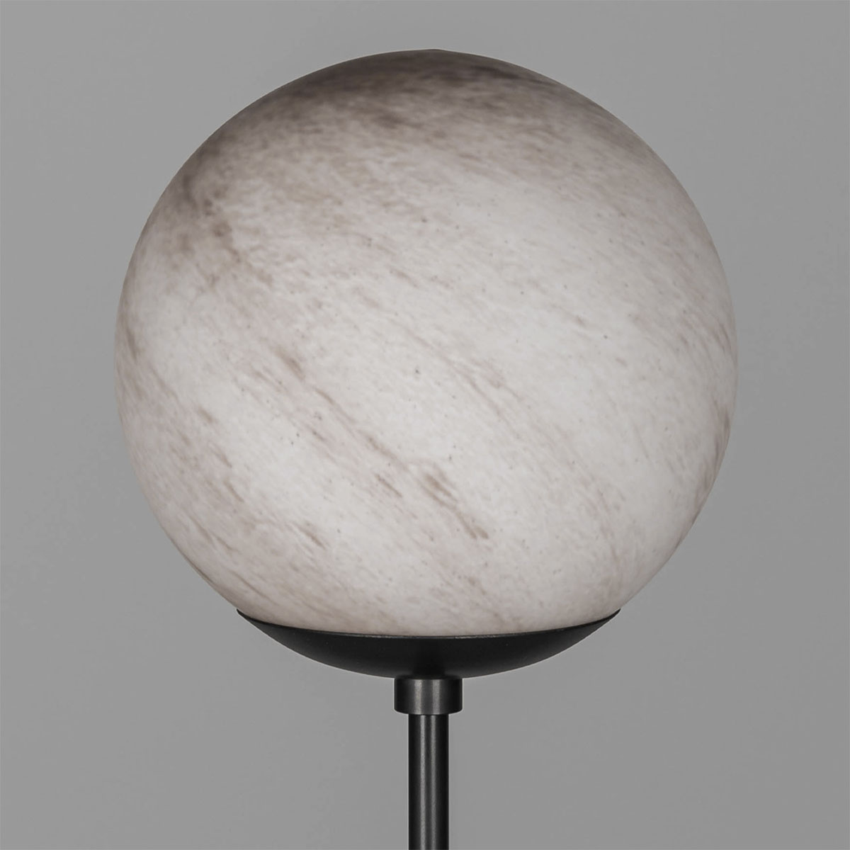 Moderner Glaskugel-Hängeleuchter ARMSTRONG LINEAR mit 10 Brennstellen, Bild 8 Moderner Glaskugel-Hängeleuchter ARMSTRONG LINEAR mit 10 Brennstellen, Bild 8