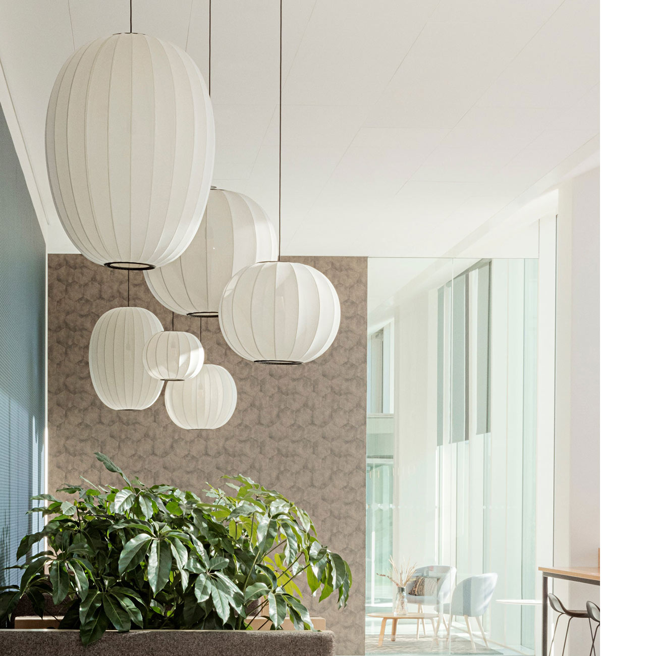 Sehr große Textil-Hängeleuchte im Lampion-Look, Ø 65 cm, viele Farben – Casa Lumi
