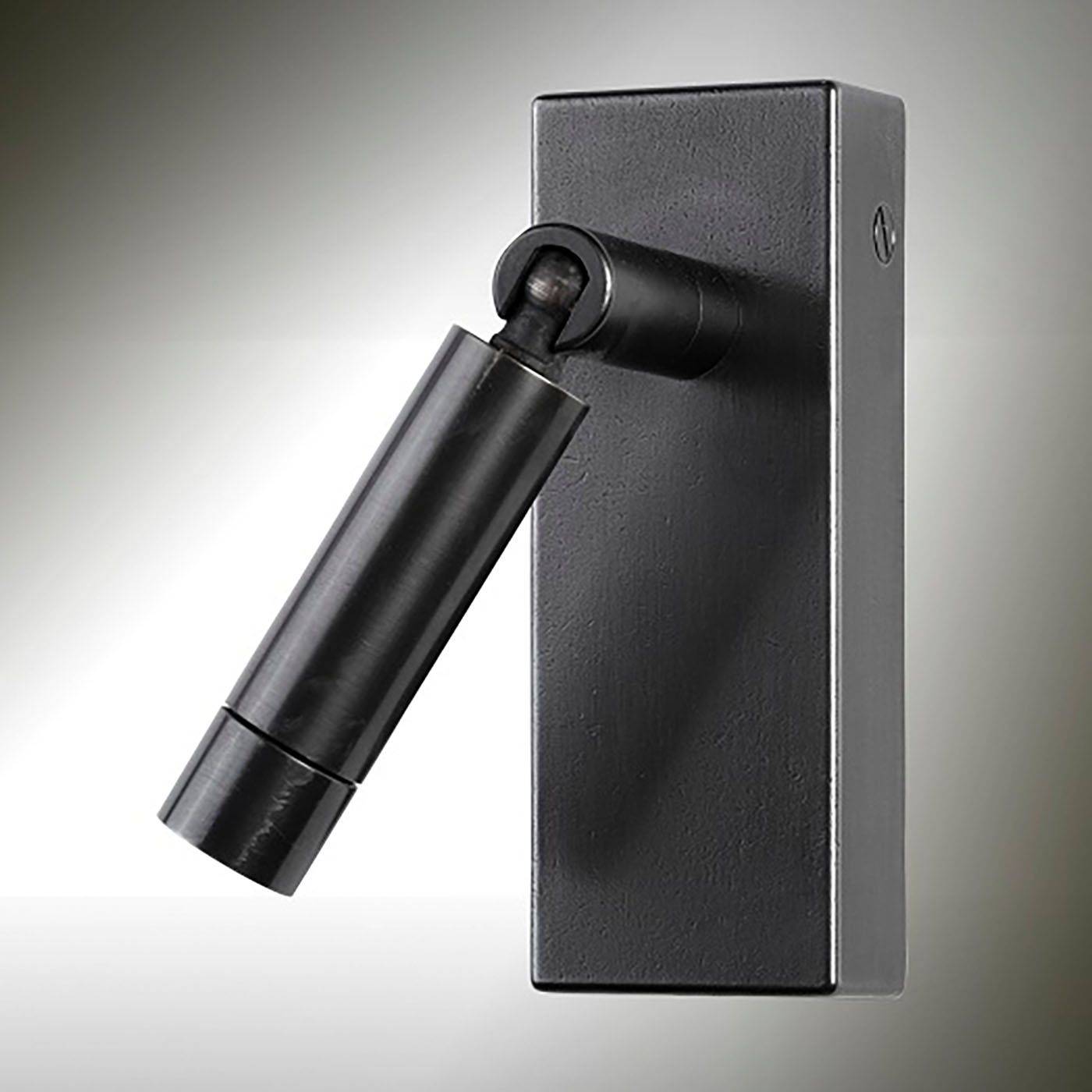 Kleines Gelenk-Leselicht für’s Schlafzimmer AL47: Das Modell ohne Schalter in schwarz patiniert.