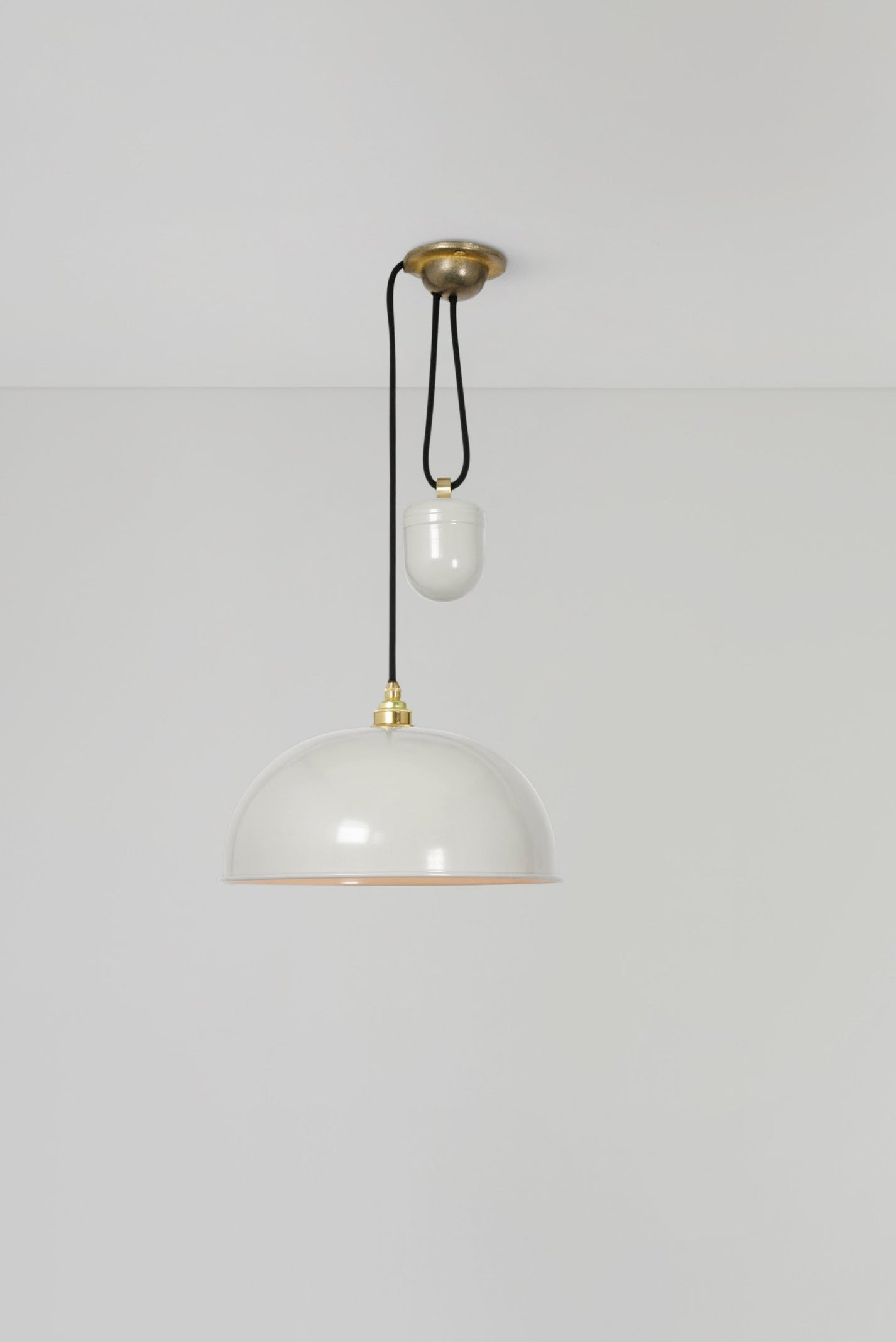 Height-adjustable hemispherical pendant light made of metal 7300: hier in Hellgrau