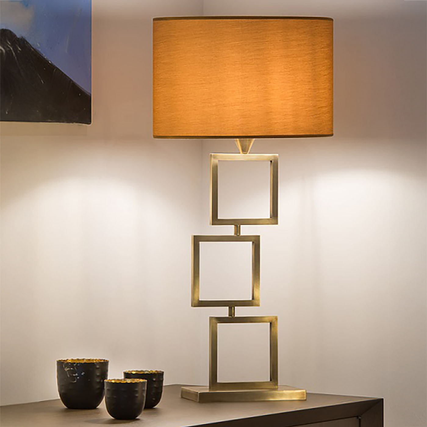 Große Tischleuchte mit markantem Messingfuß und ovalem Stoffschirm L183: Ausführung natur matt satiniert, anderes Schirmmodell (bitte anfragen)