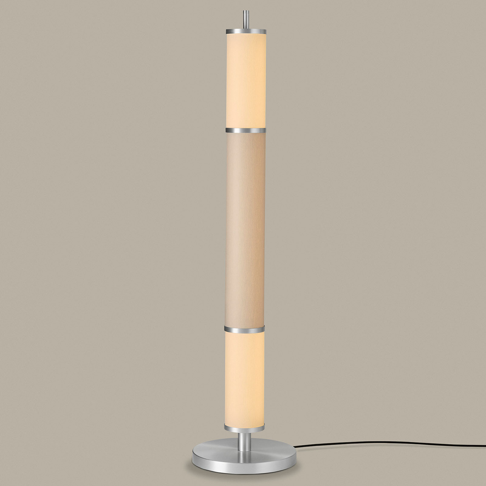 Art Déco LED floor lamp FIDELIO: Aluminium matt mit zwei Schirmgrößen und -arten: 2 x 250 mm Opalglas, 1 x 500 mm Chintz Taupe