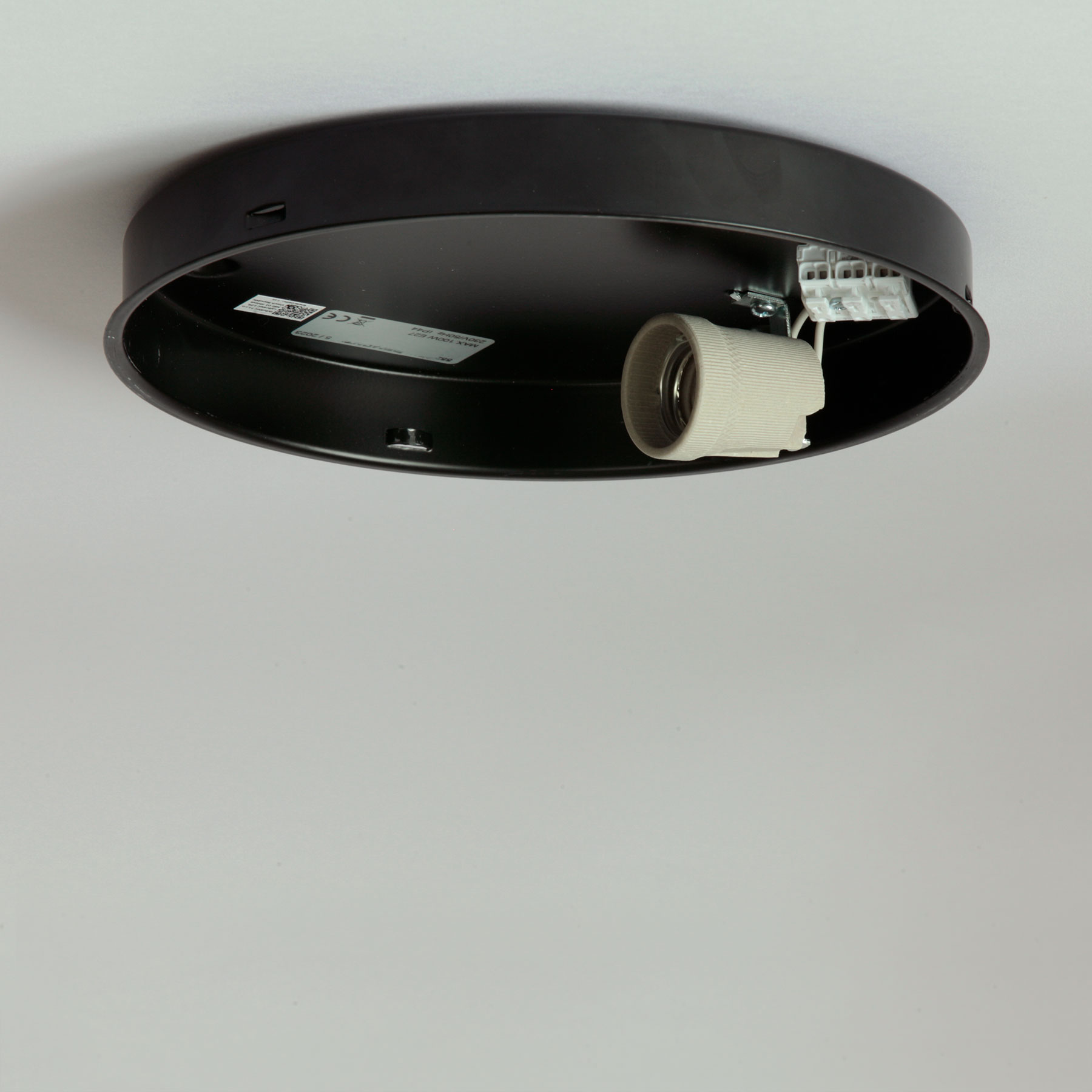 Runde Opalglas-Deckenleuchte RADA Ø 29 cm: Glashalter-Deckenteil (schwarz) mit E27-Porzellanfassung (Bajonettverschluss)