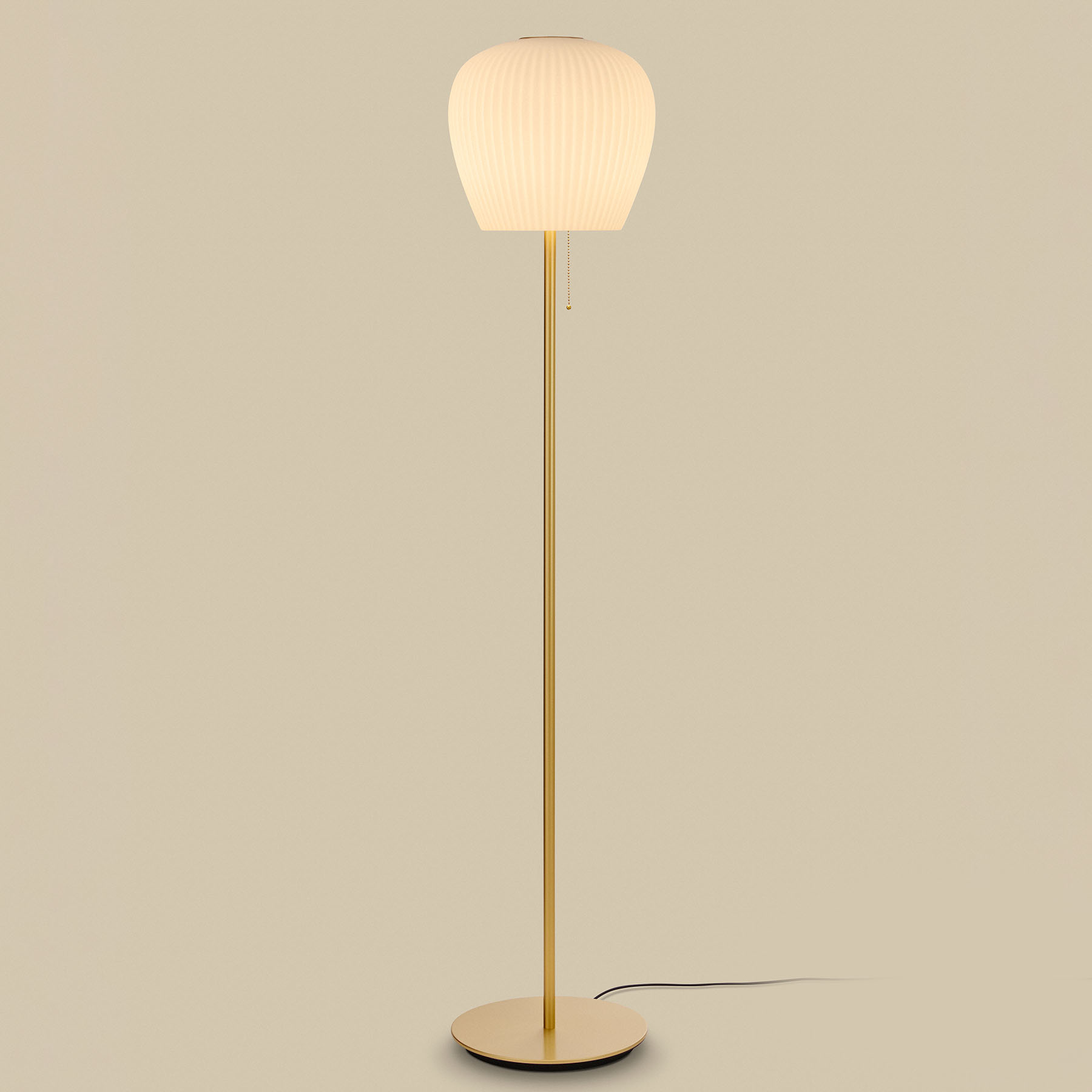 Art Déco Stehleuchte LIV S mit plissiertem Glasschirm