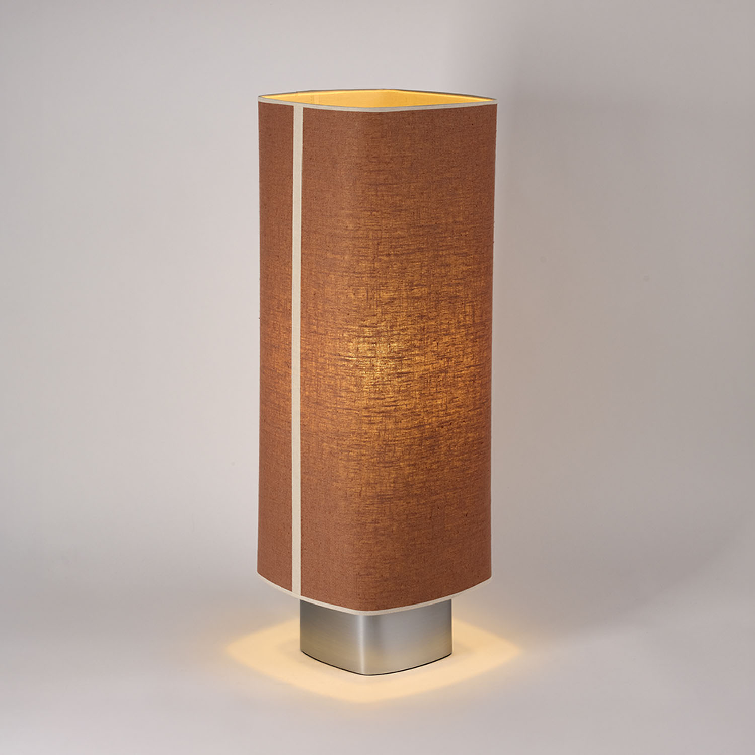 Hohe Mid-Century Stoffschirm-Tischleuchte DOLCE