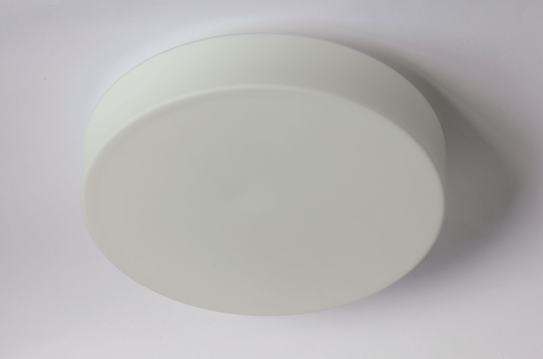 Schlichte, runde Opalglas-Deckenleuchte ELISA, Ø 25 bis 60 cm: Die schlichte, runde Glas-Deckenleuchte (hier mit Ø 36 cm, M)