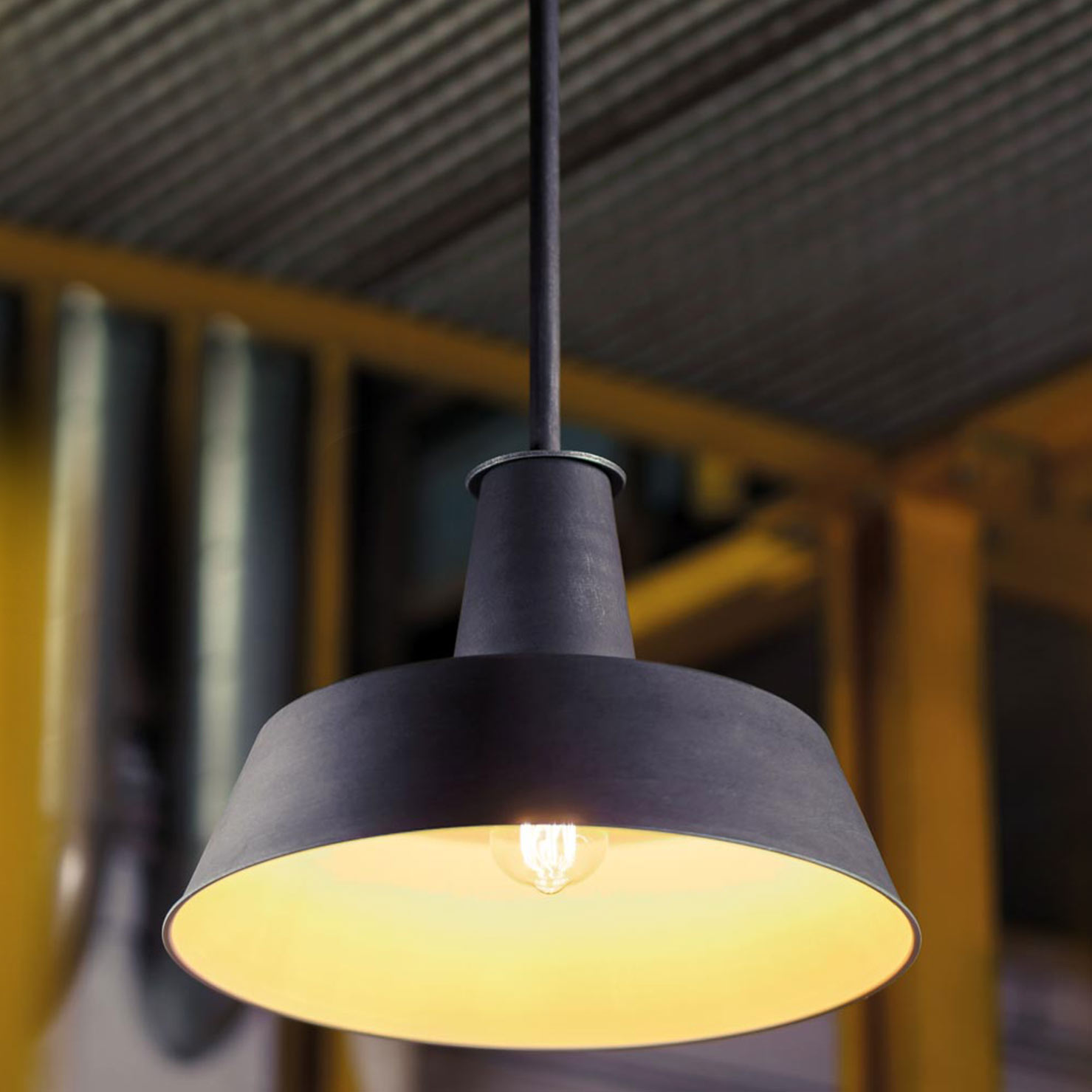 Massive Stab-Hängeleuchte im Industriestil HL2569, Ø 30–50 cm Massive Stab-Hängeleuchte im Industriestil HL2569, Ø 30–50 cm