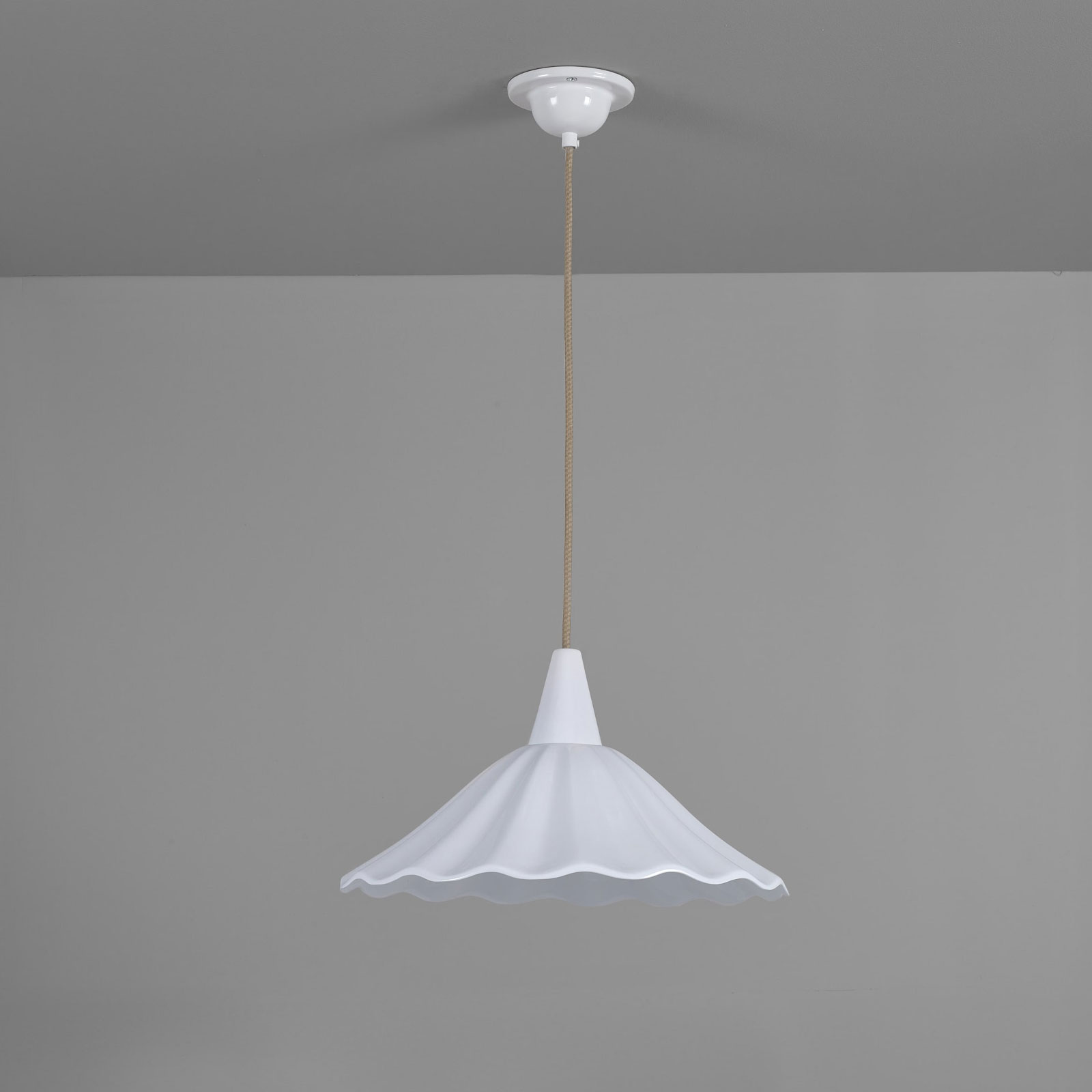 Tisch-Hängeleuchte mit gewelltem Porzellanschirm CHRISTIE 36, Bild 6 Tisch-Hängeleuchte mit gewelltem Porzellanschirm CHRISTIE 36, Bild 6